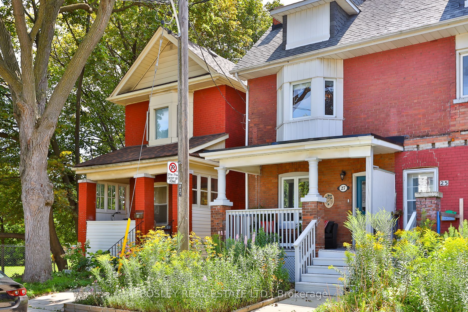 27 Mountnoel Avenue, Toronto, ON M4J 1H7 photo 2