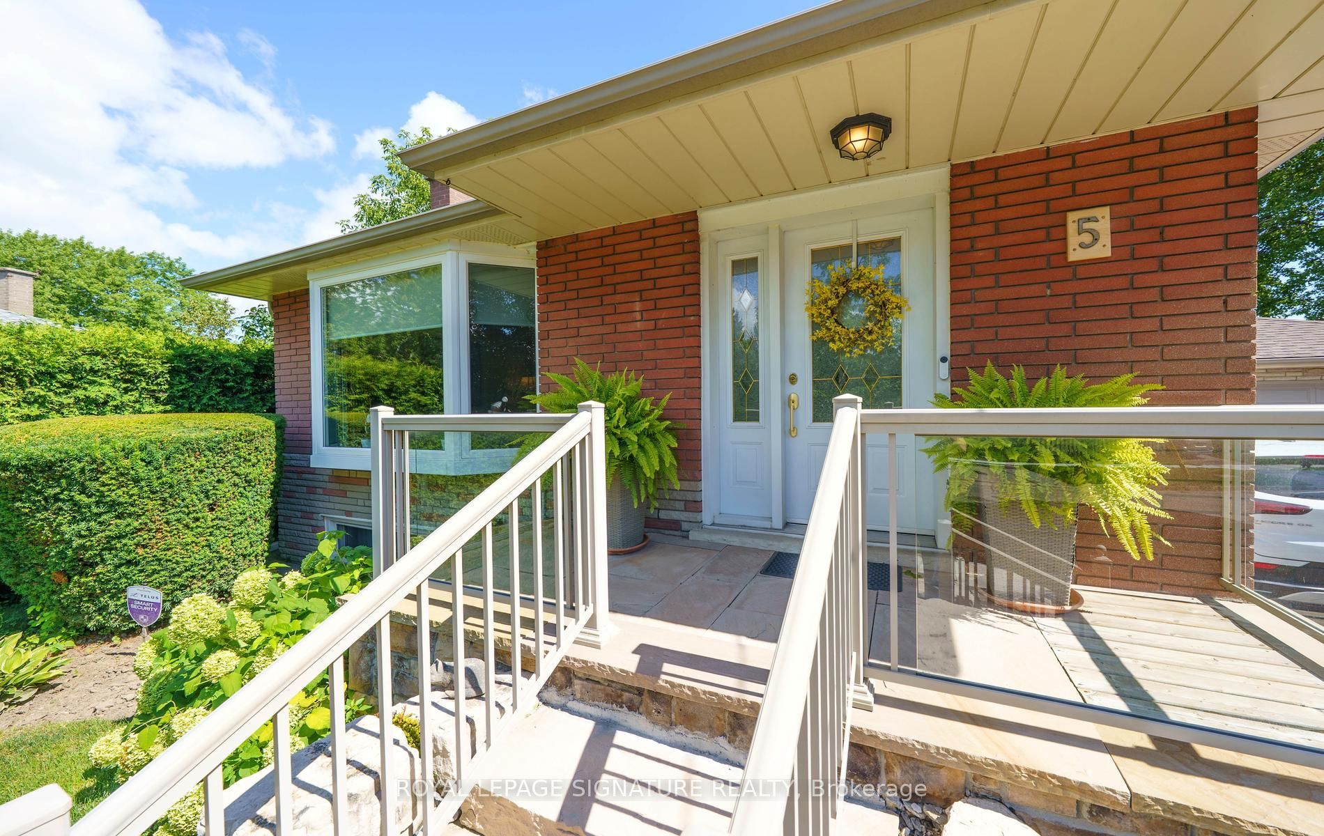 5 Manorwood Road, Toronto, ON M1P 4G6 photo 2