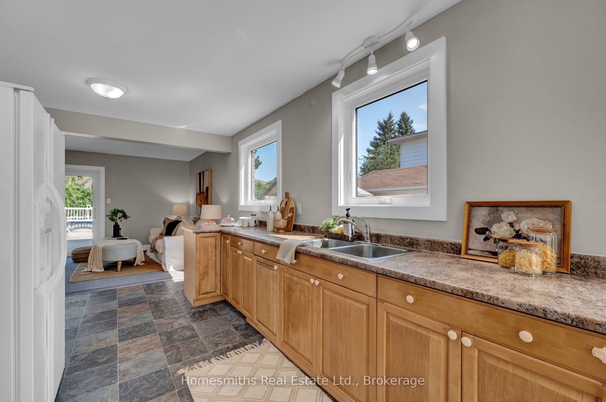 44 Loscombe Drive, Clarington, ON L1C 3S9 photo 5