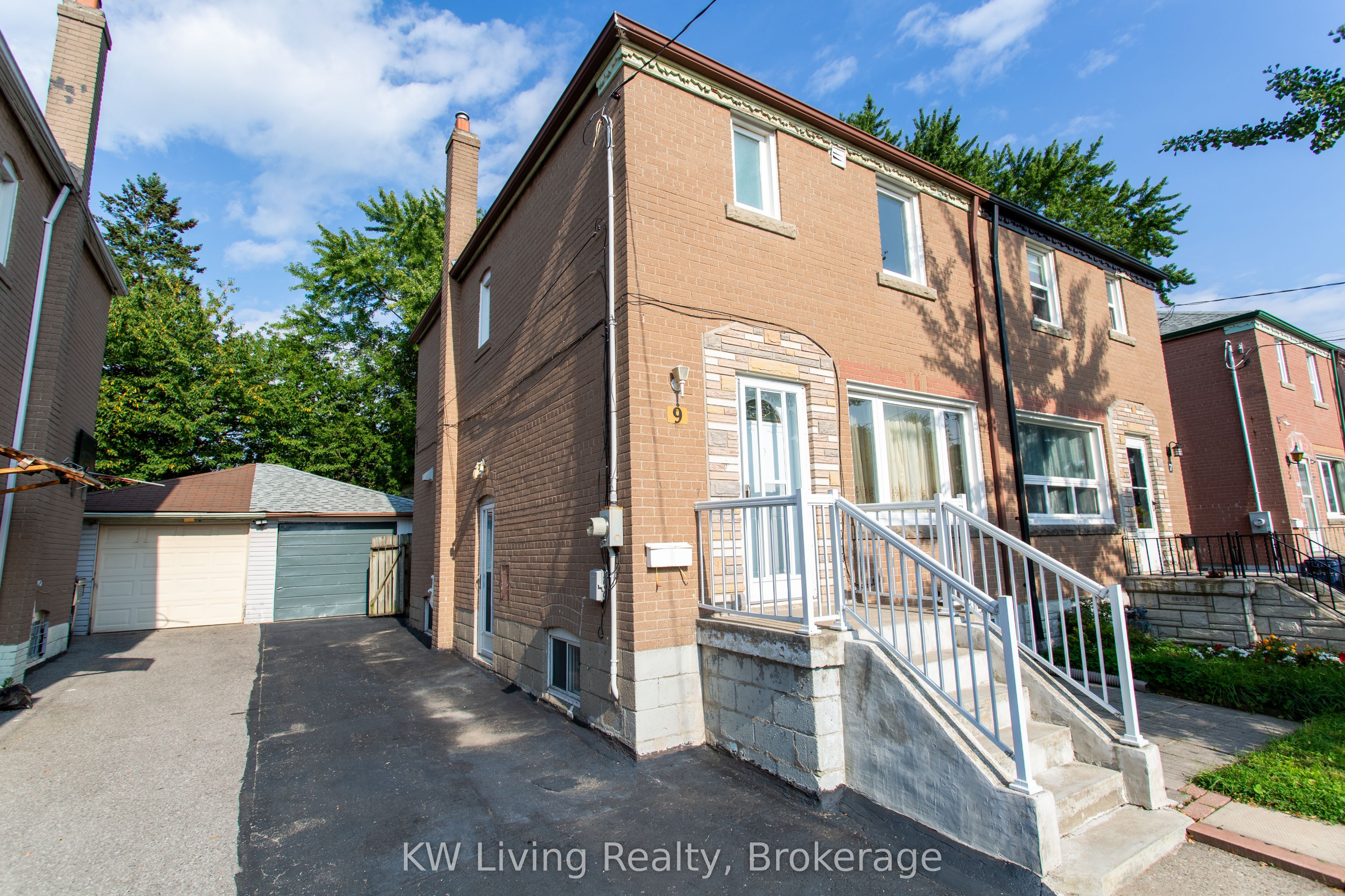 9 Rupert Street, Toronto, ON M1K 1T3