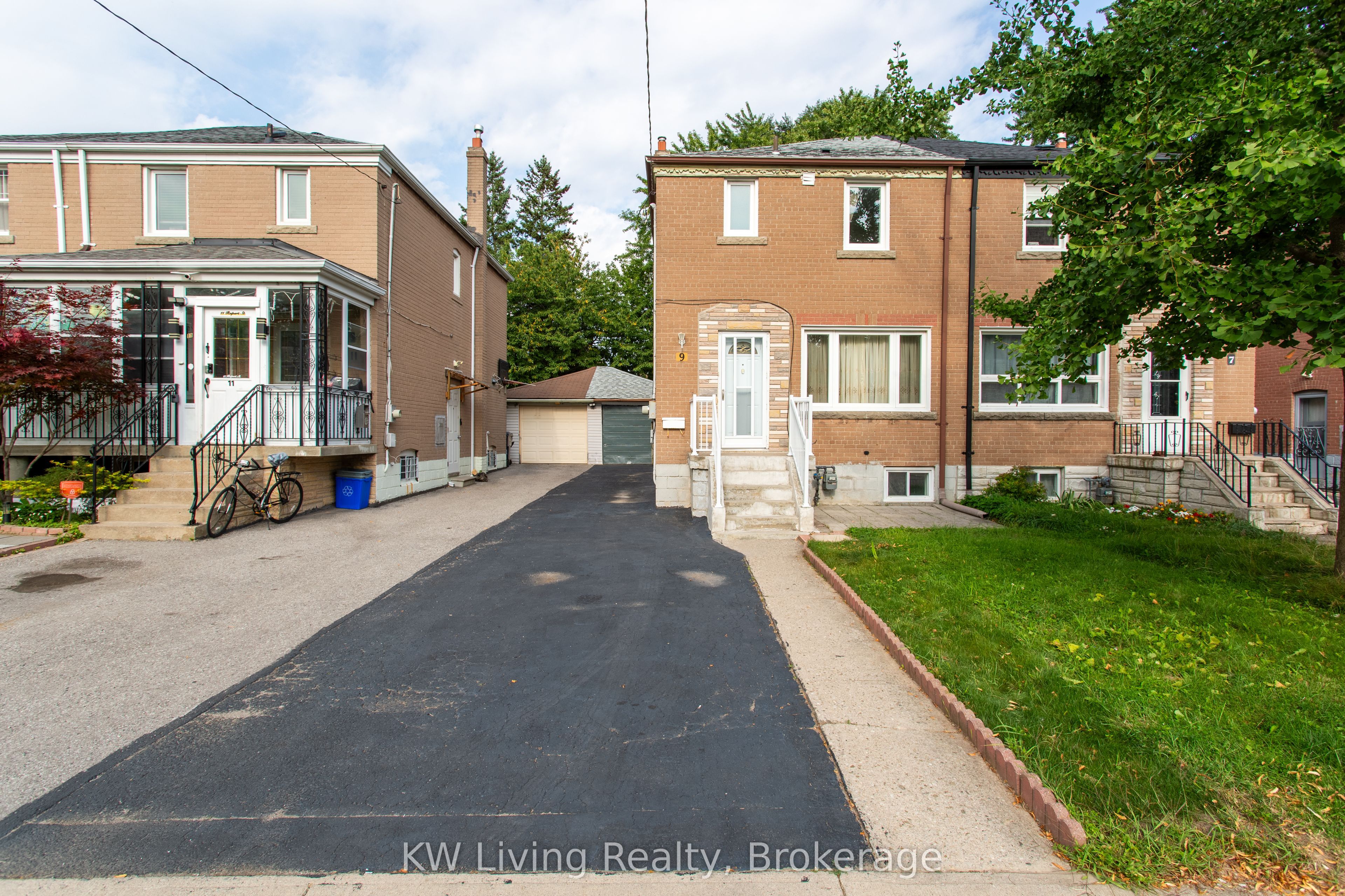 9 Rupert Street, Toronto, ON M1K 1T3 photo 2