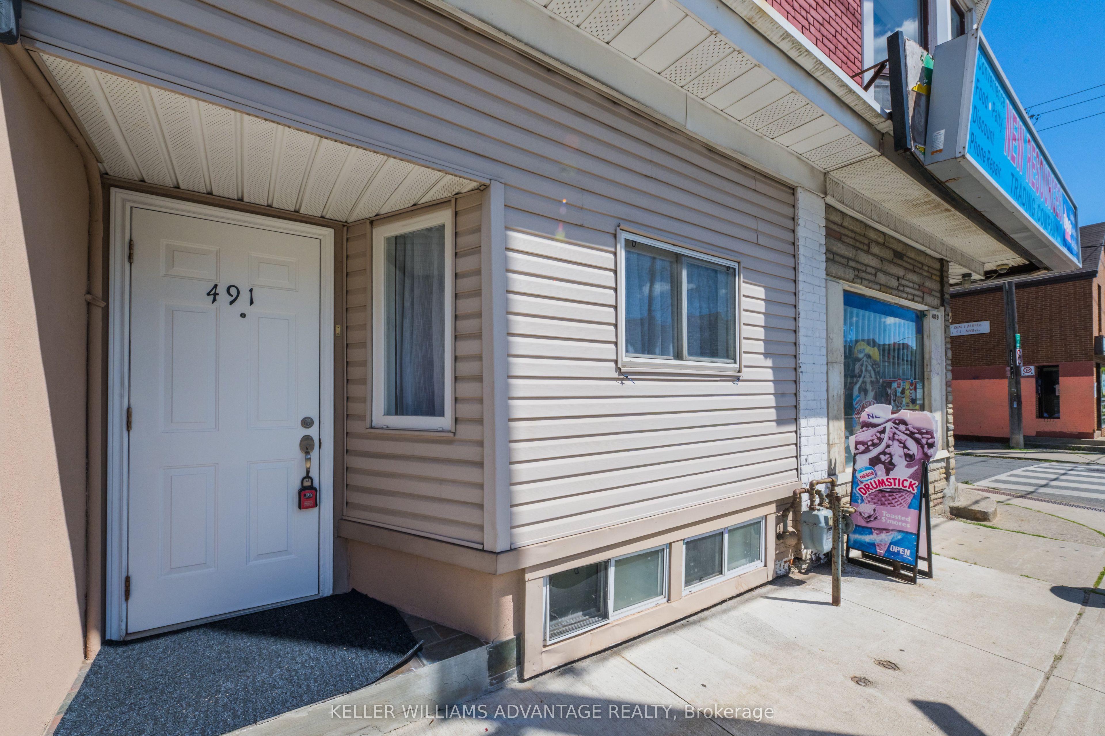 491 Jones Avenue, Toronto, ON M4J 3G8 photo 2