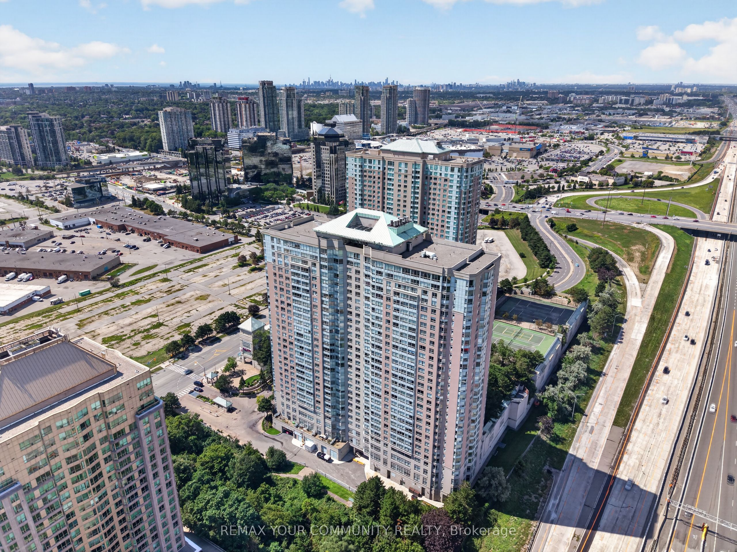 68 Corporate Drive 1729, Toronto, ON M1H 3H3 photo 3