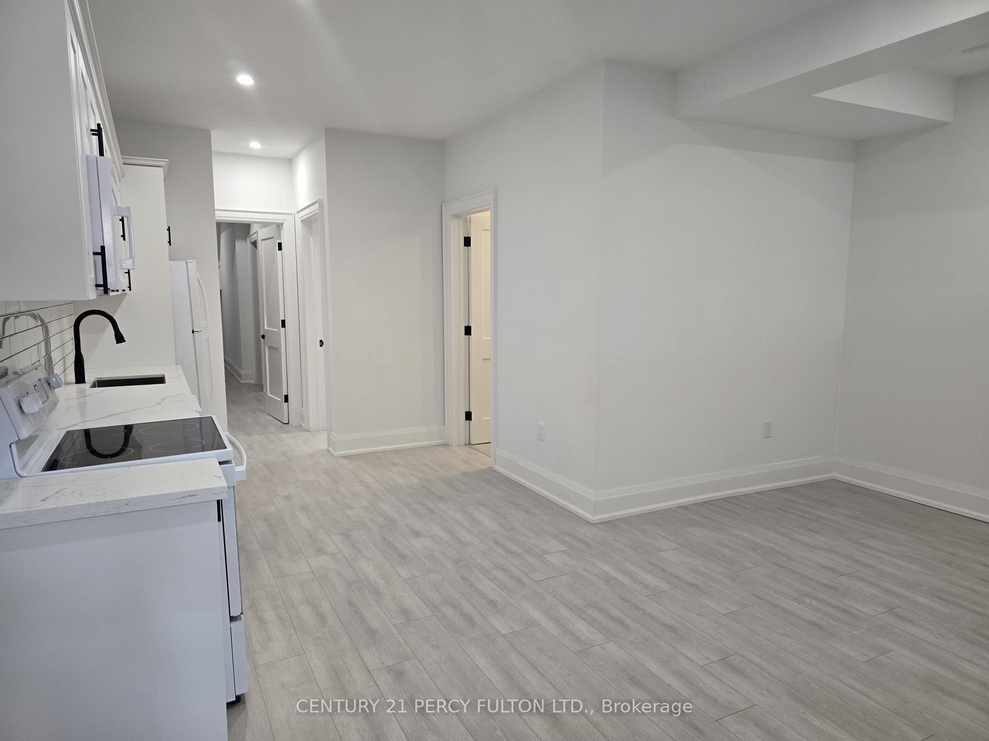 195 Danforth Road Bsmt, Toronto, ON M1L 3X1 photo 3