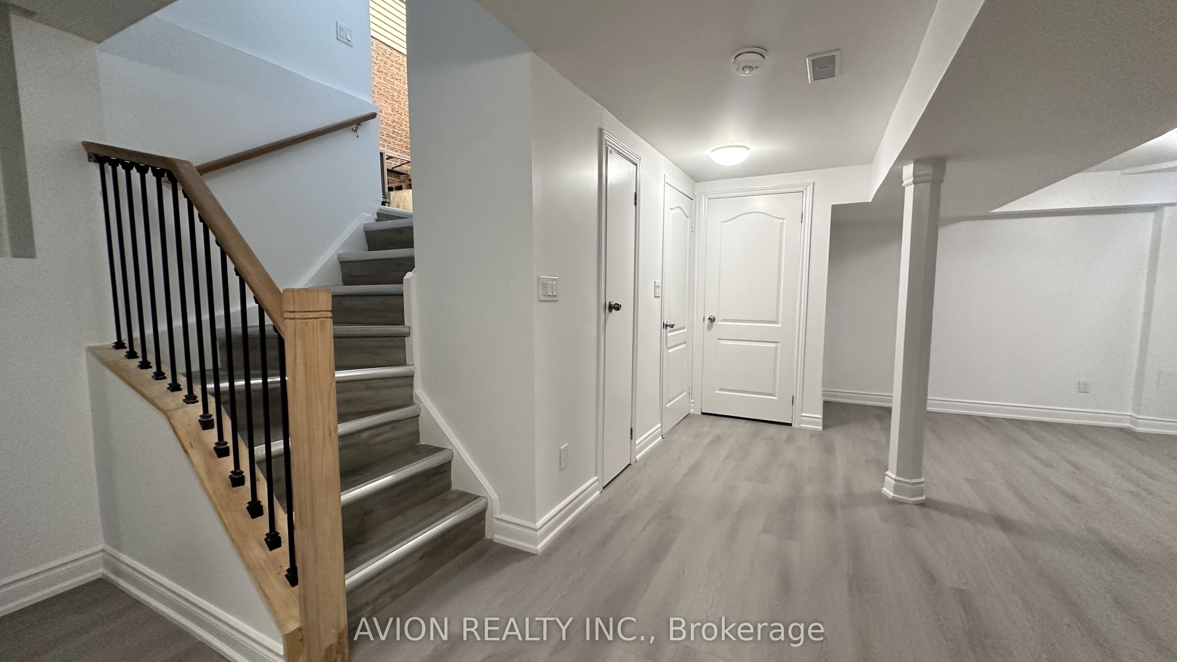 70 Barnes Drive BSMT, Ajax, ON L1S 5G5 photo 2