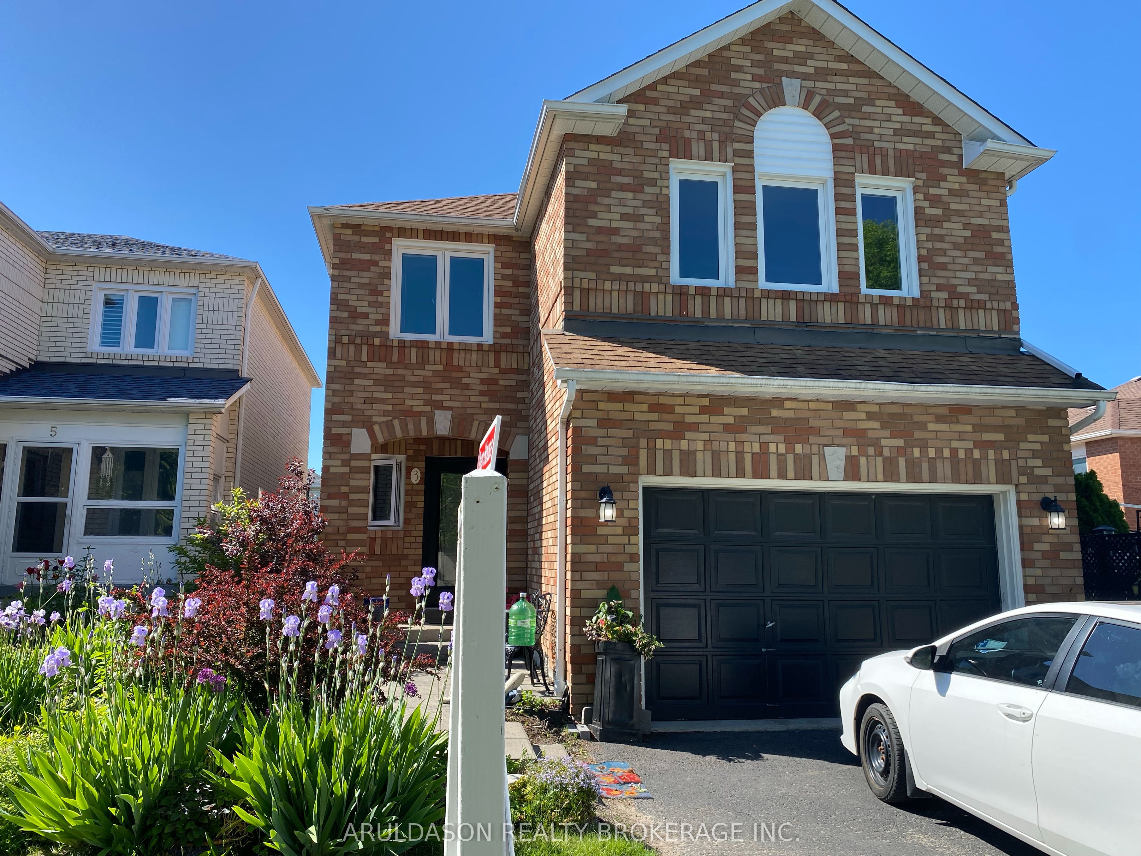 3 Booth Crescent, Ajax, ON L1Z 1H6