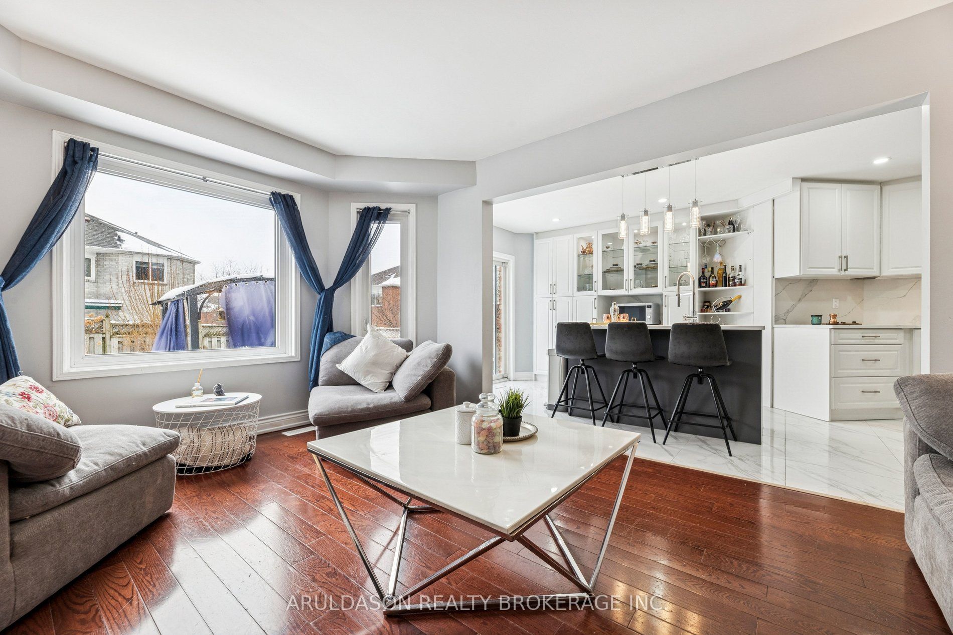 3 Booth Crescent, Ajax, ON L1Z 1H6 photo 4