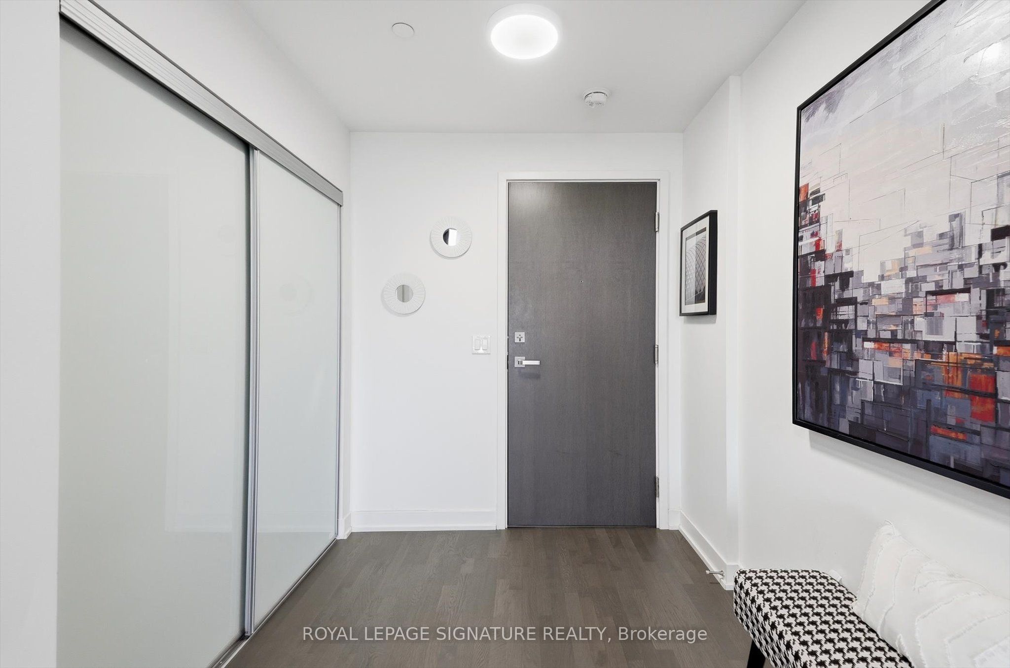 1238 Dundas Street E 711, Toronto, ON M4M 0C6 photo 3