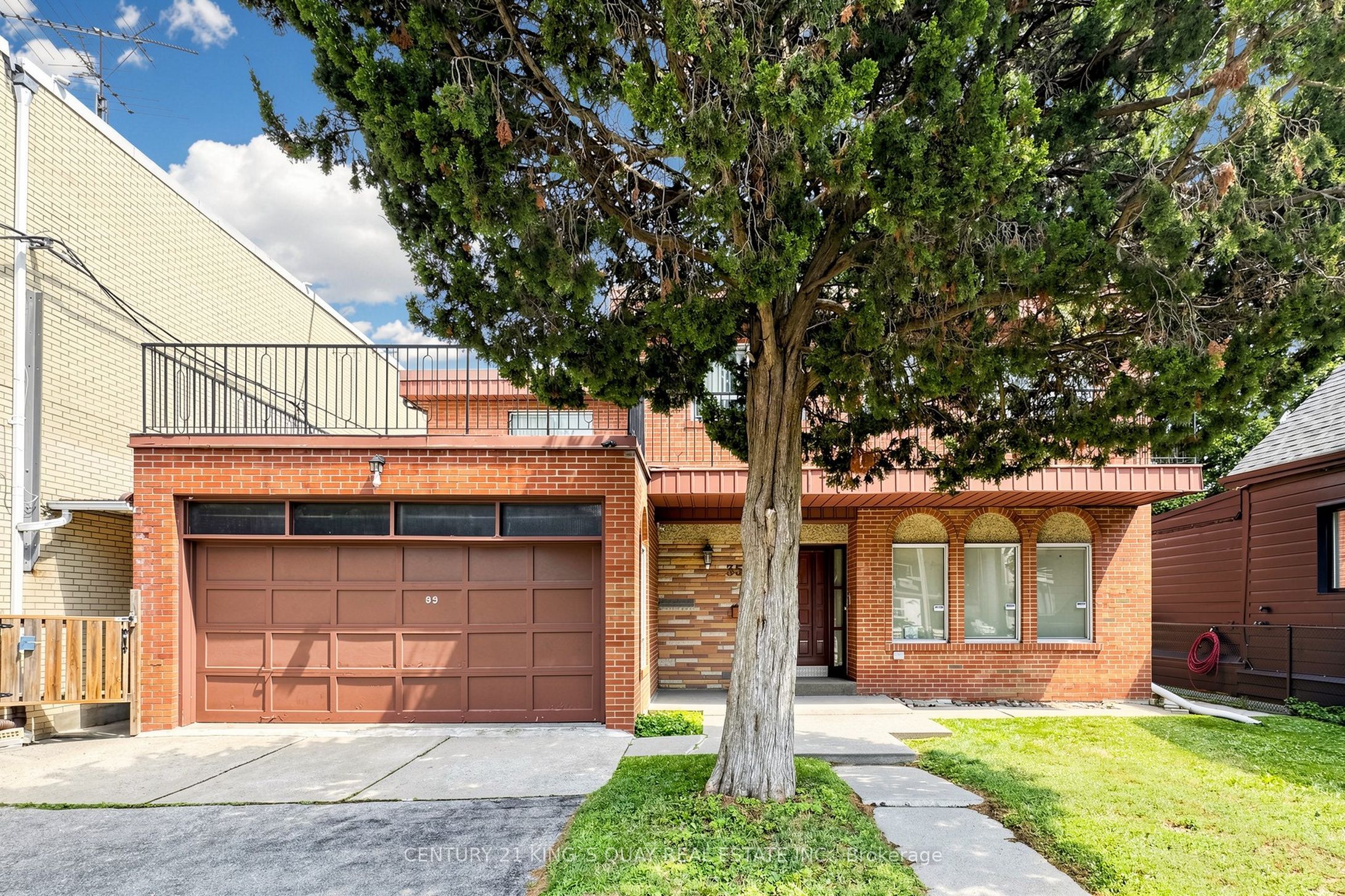 35 Coxwell Avenue, Toronto, ON M4L 3A9