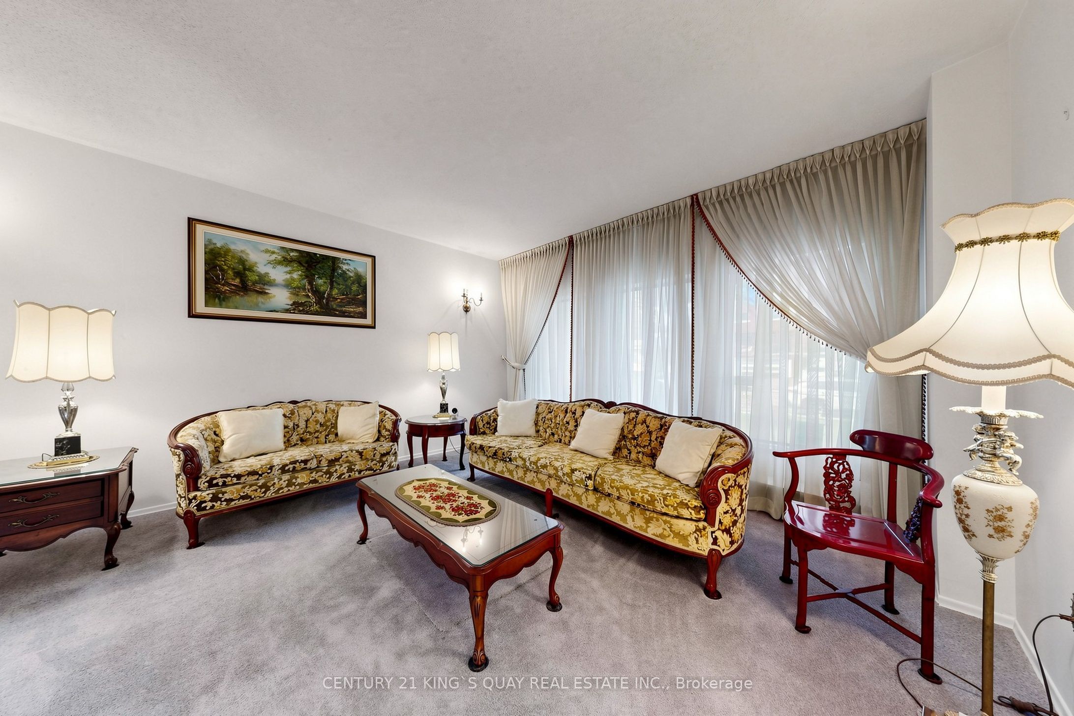 35 Coxwell Avenue, Toronto, ON M4L 3A9 photo 5