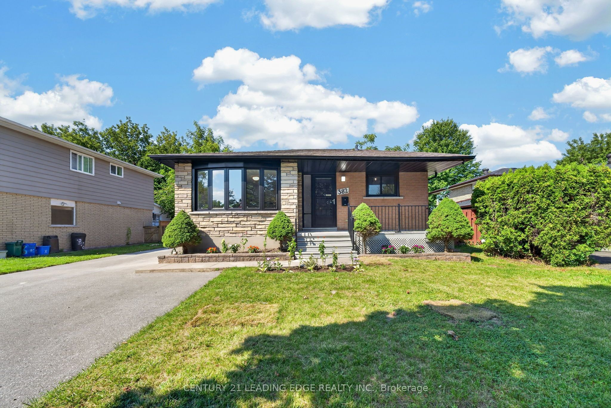 382 Fairlawn Street, Oshawa, ON L1J 4R3 photo 2
