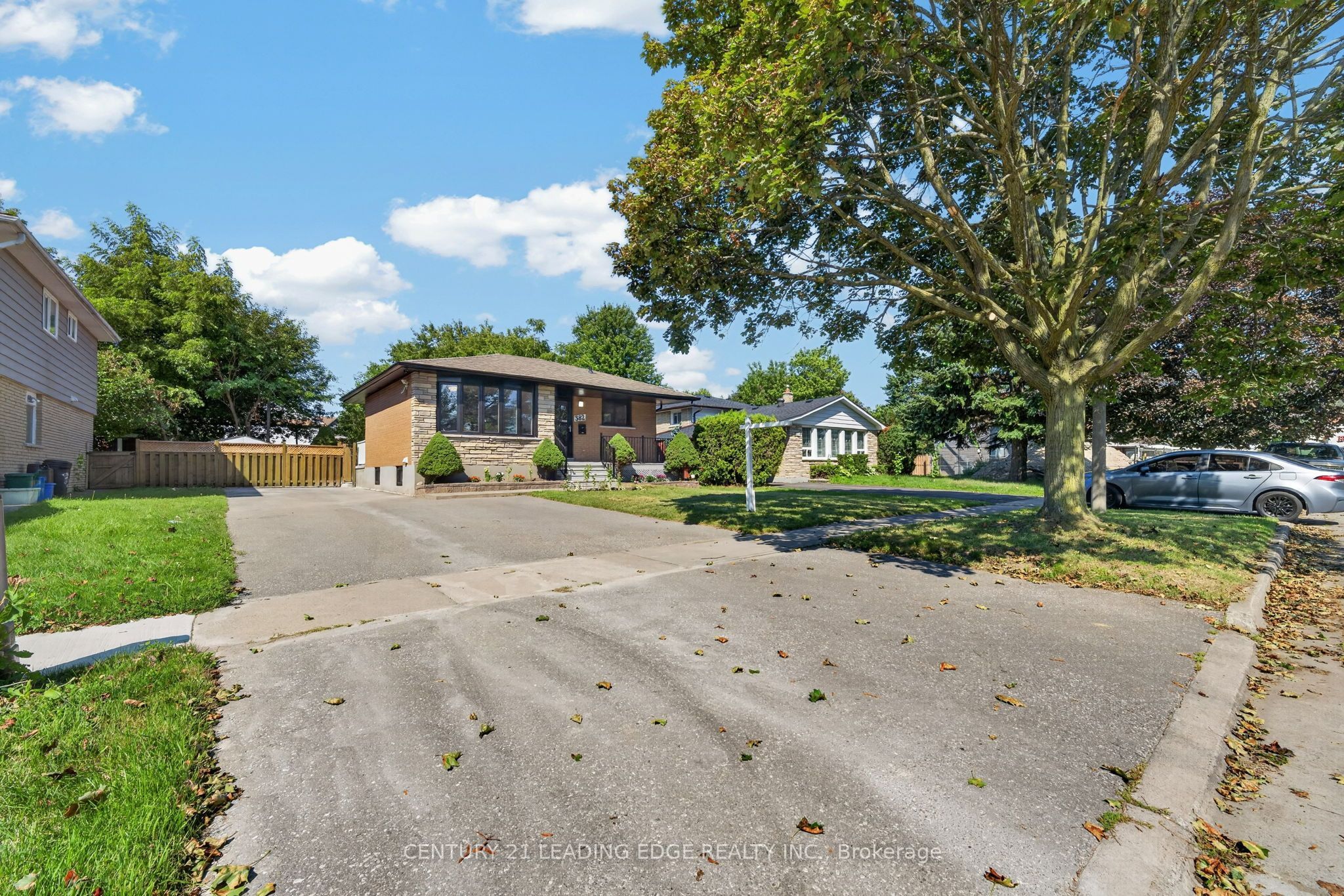 382 Fairlawn Street, Oshawa, ON L1J 4R3 photo 3
