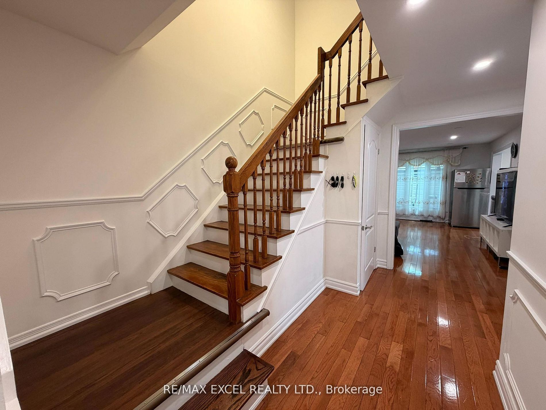 50 Shootfield Crescent, Toronto, ON M1S 4E2 photo 4