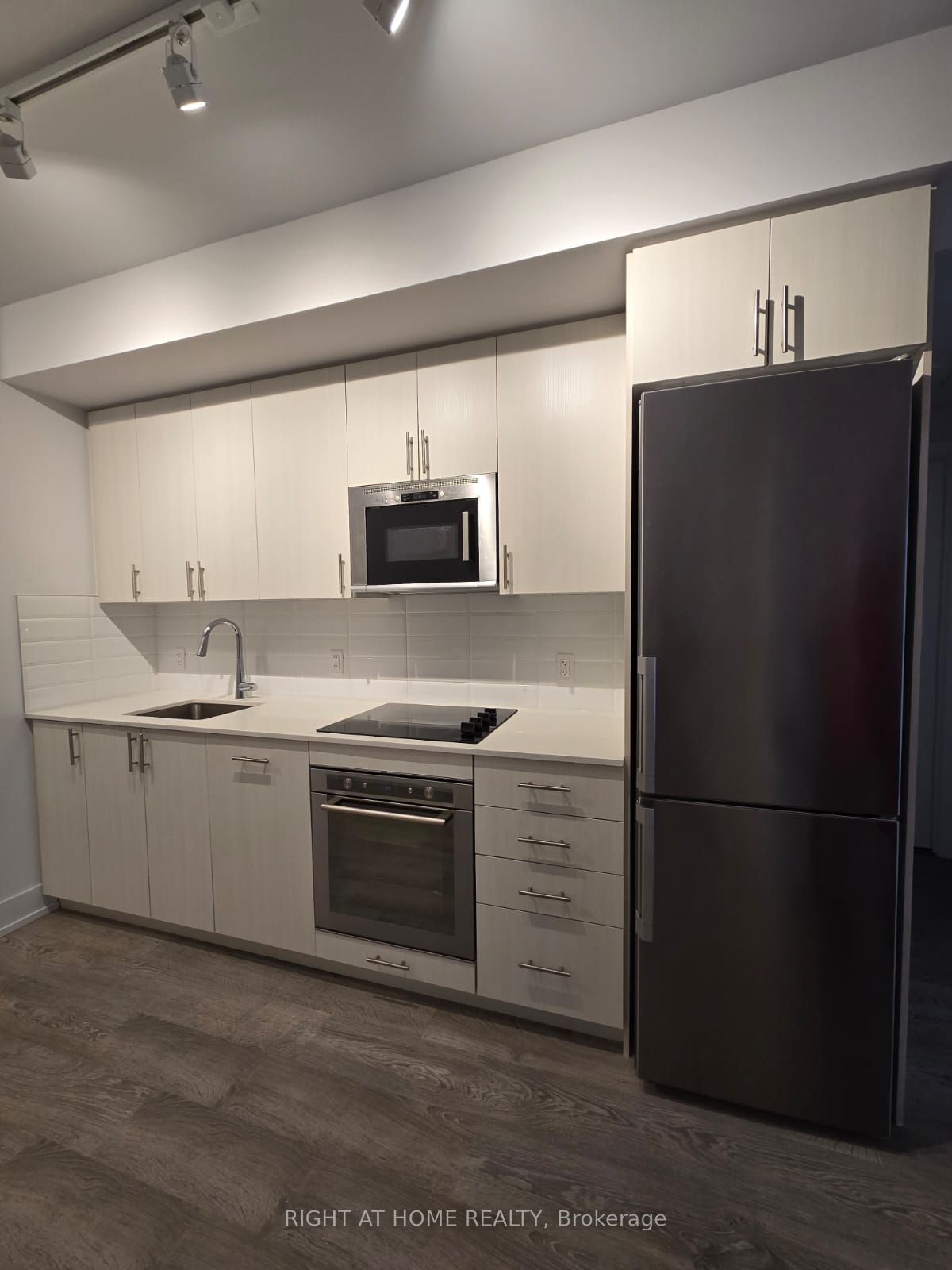 2550 Simcoe Street N Unit306, Oshawa, ON L1L 0P8