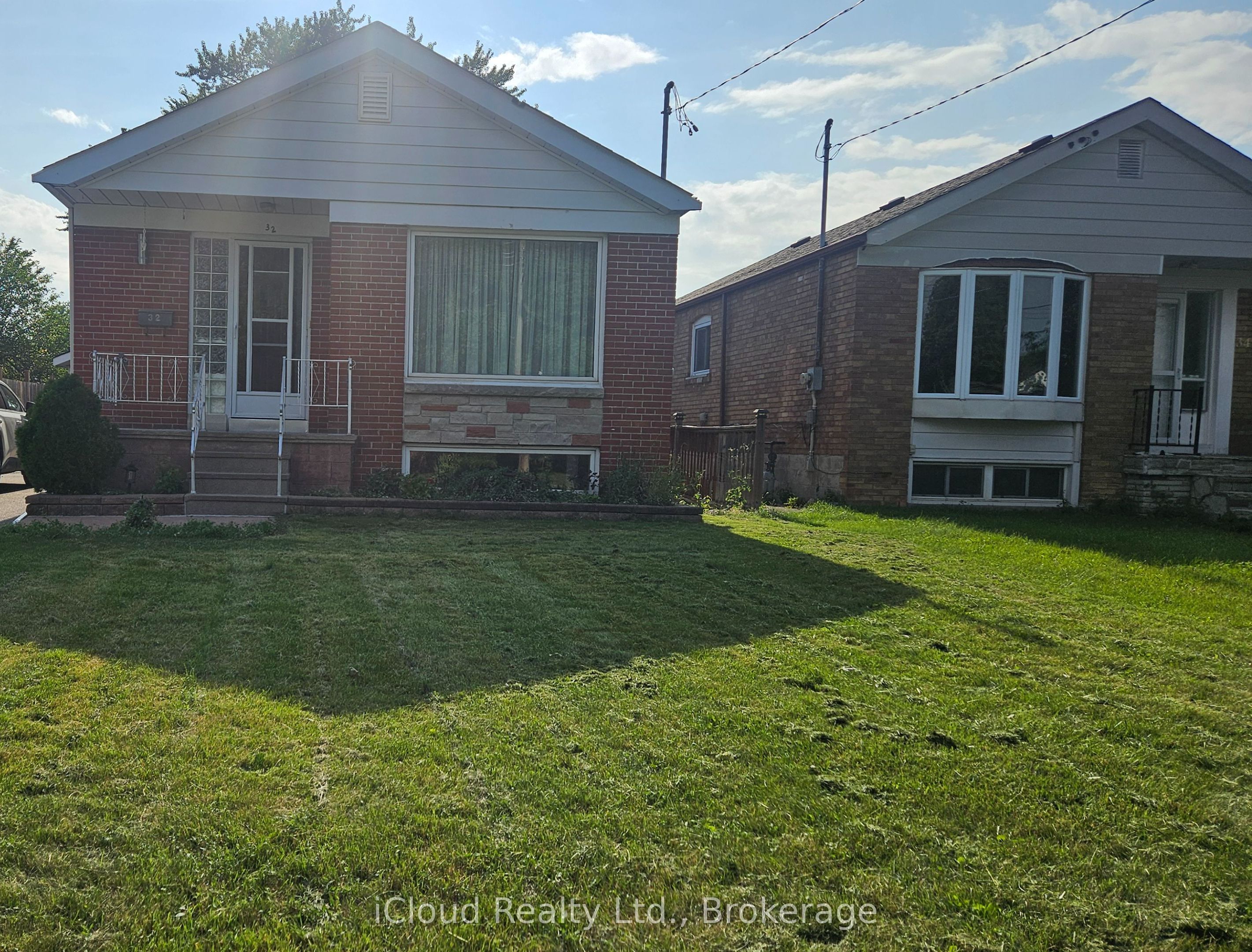 32 Frey Crescent MAIN, Toronto, ON M1R 2C6