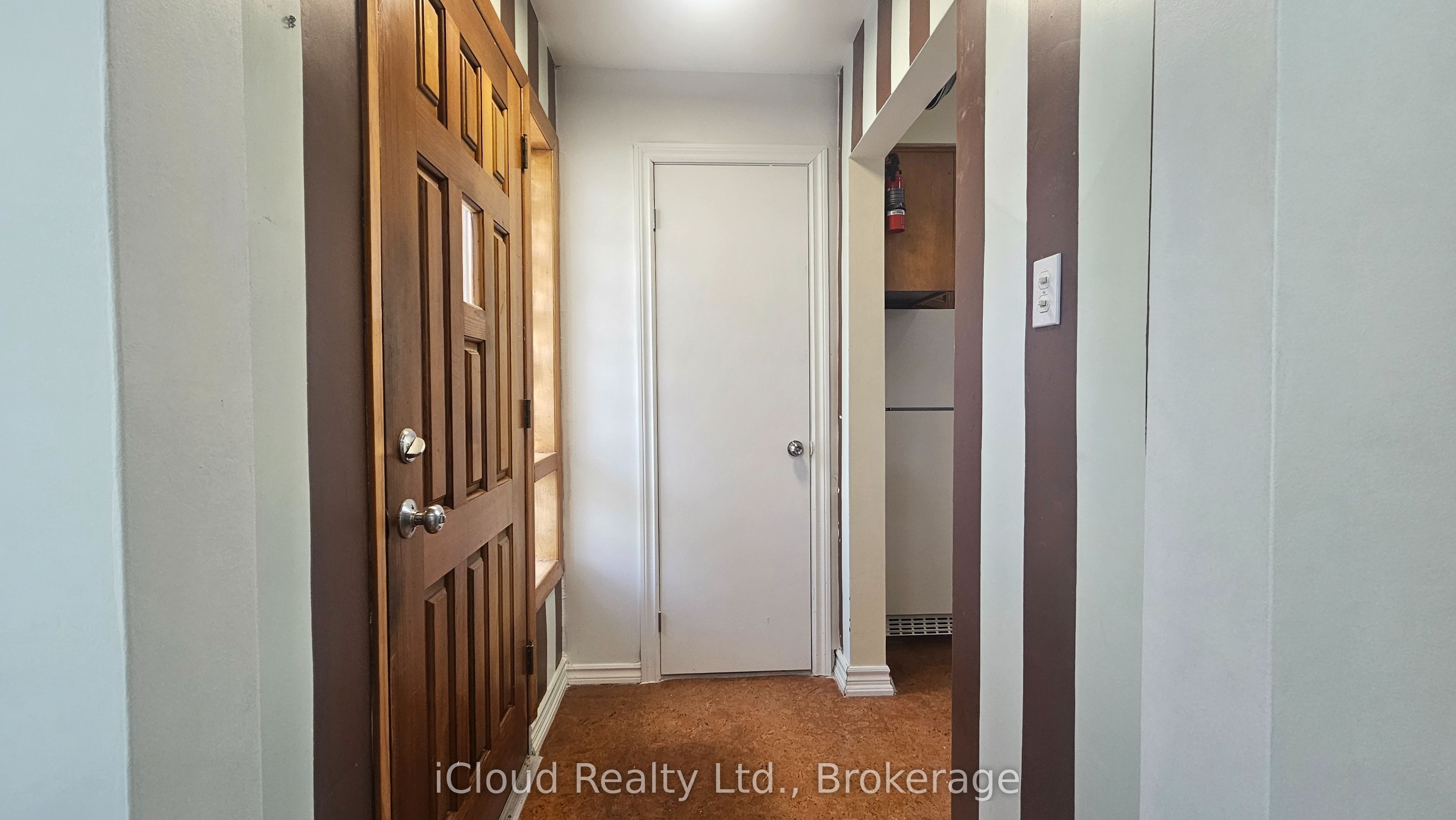 32 Frey Crescent MAIN, Toronto, ON M1R 2C6 photo 2