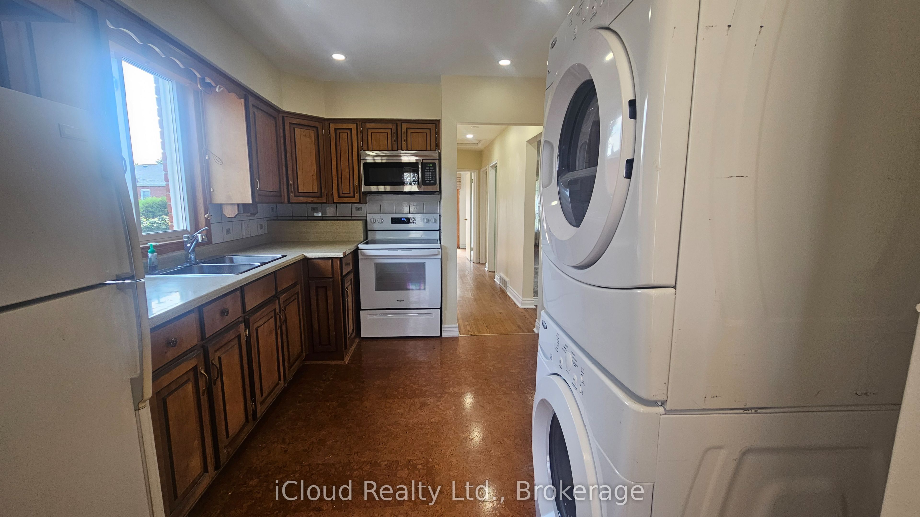 32 Frey Crescent MAIN, Toronto, ON M1R 2C6 photo 4