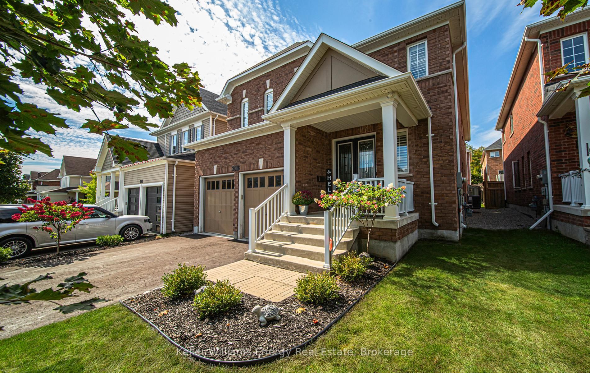 2016 Magee Court, Oshawa, ON L1K 0W7 photo 3