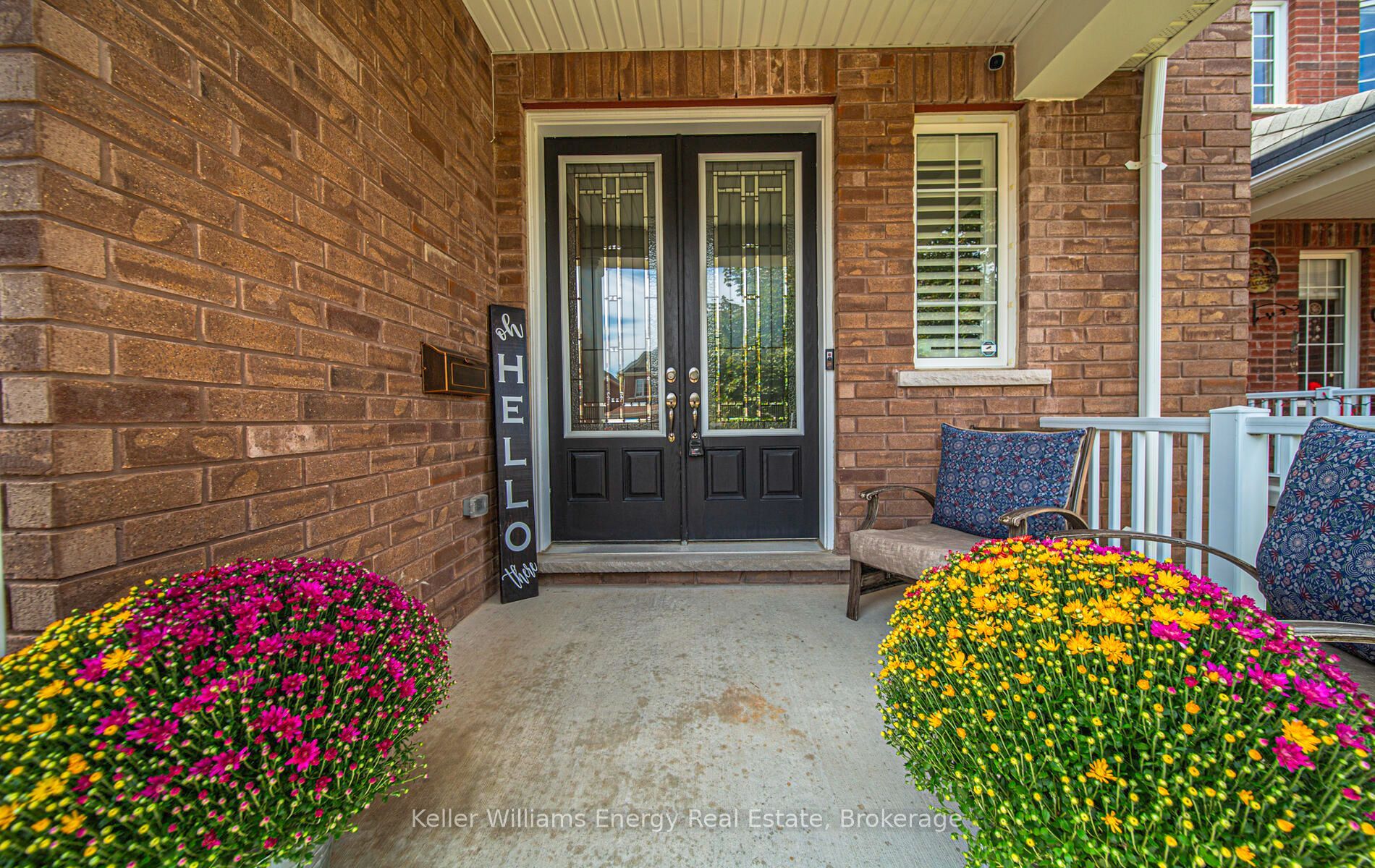 2016 Magee Court, Oshawa, ON L1K 0W7 photo 4