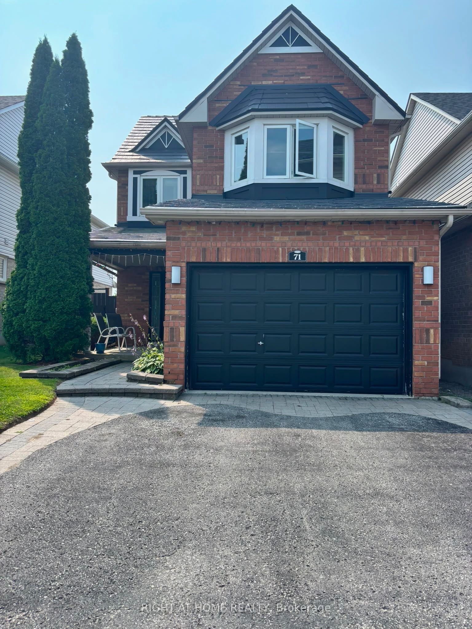71 Hutton Place, Clarington, ON L1C 5H5
