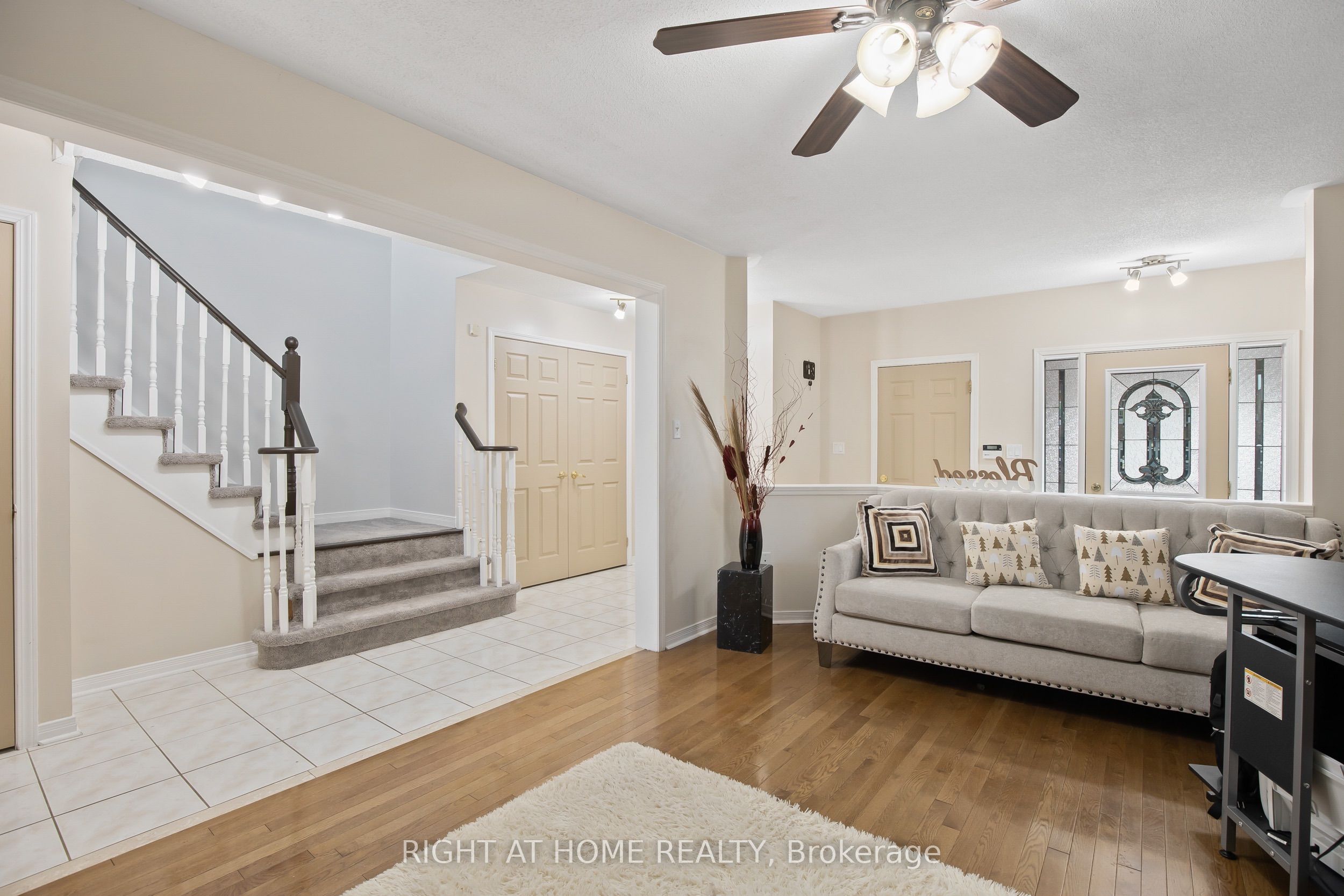 71 Hutton Place, Clarington, ON L1C 5H5 photo 4