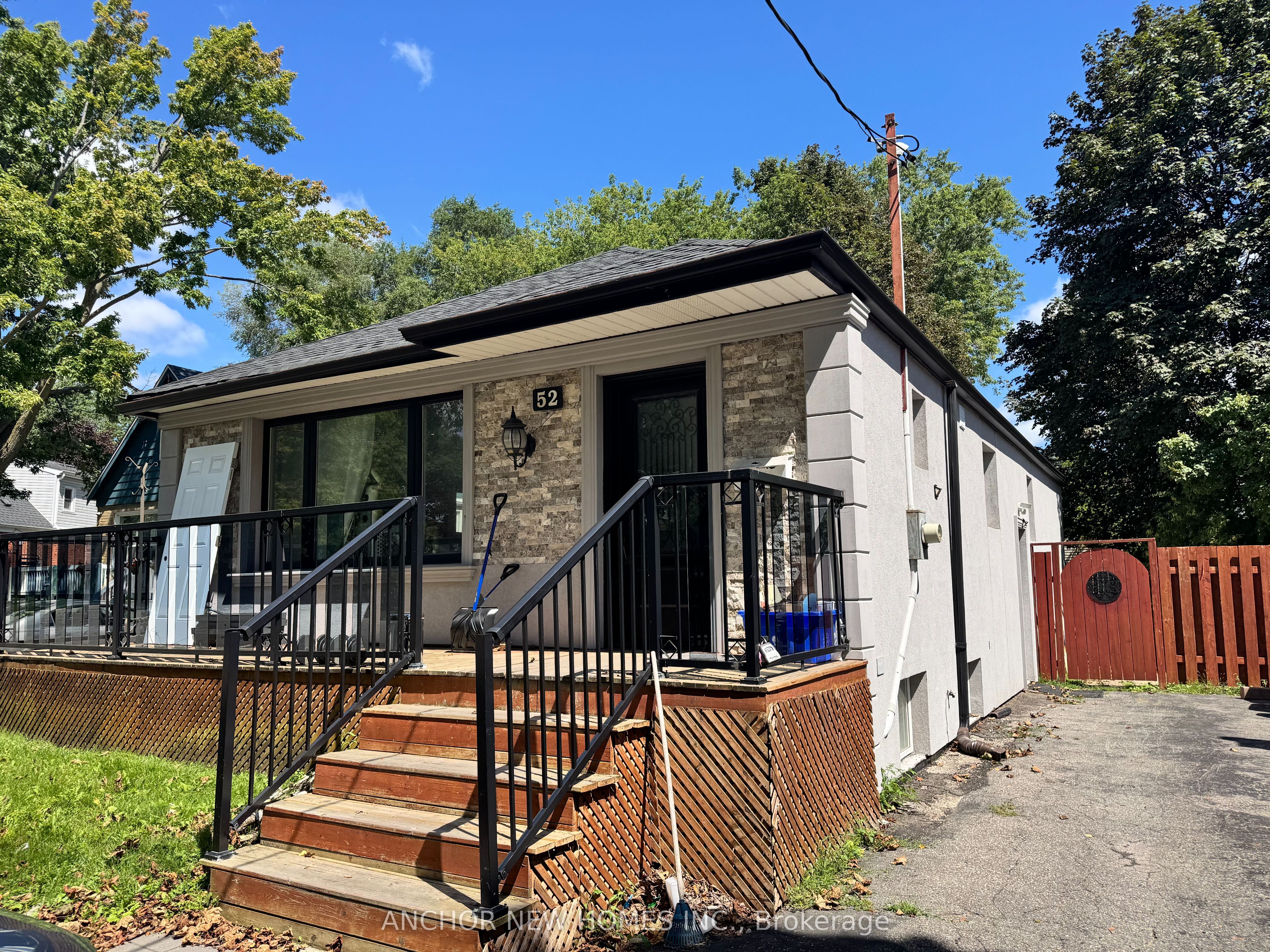 52 Leahann Drive Basement, Toronto, ON M1P 1B9 photo 2