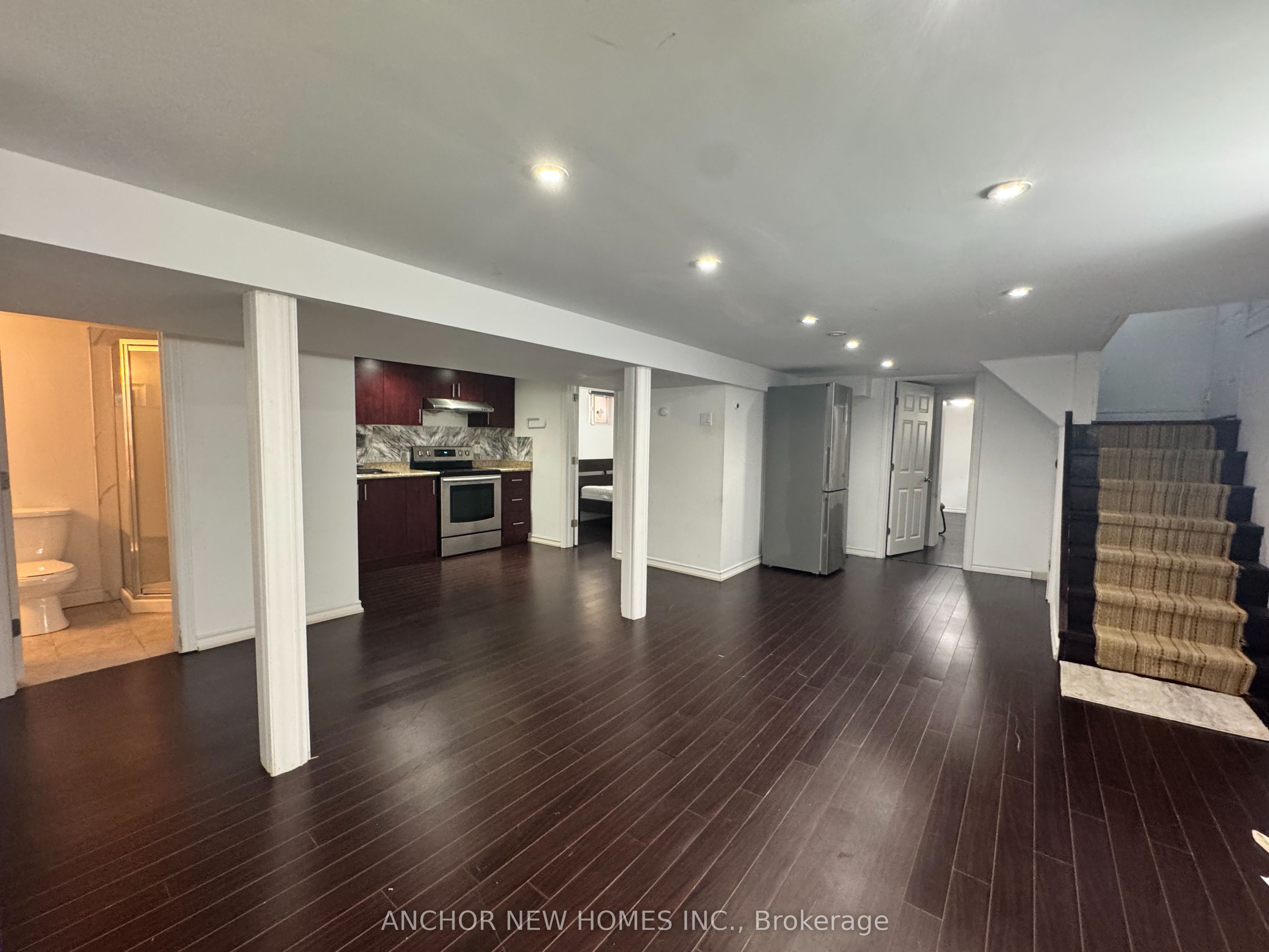 52 Leahann Drive Basement, Toronto, ON M1P 1B9 photo 5