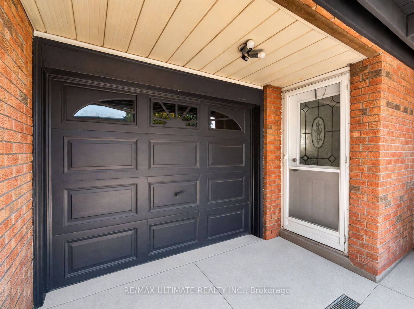 52 Revlis Crescent, Toronto, ON M1V 1E9 photo 3