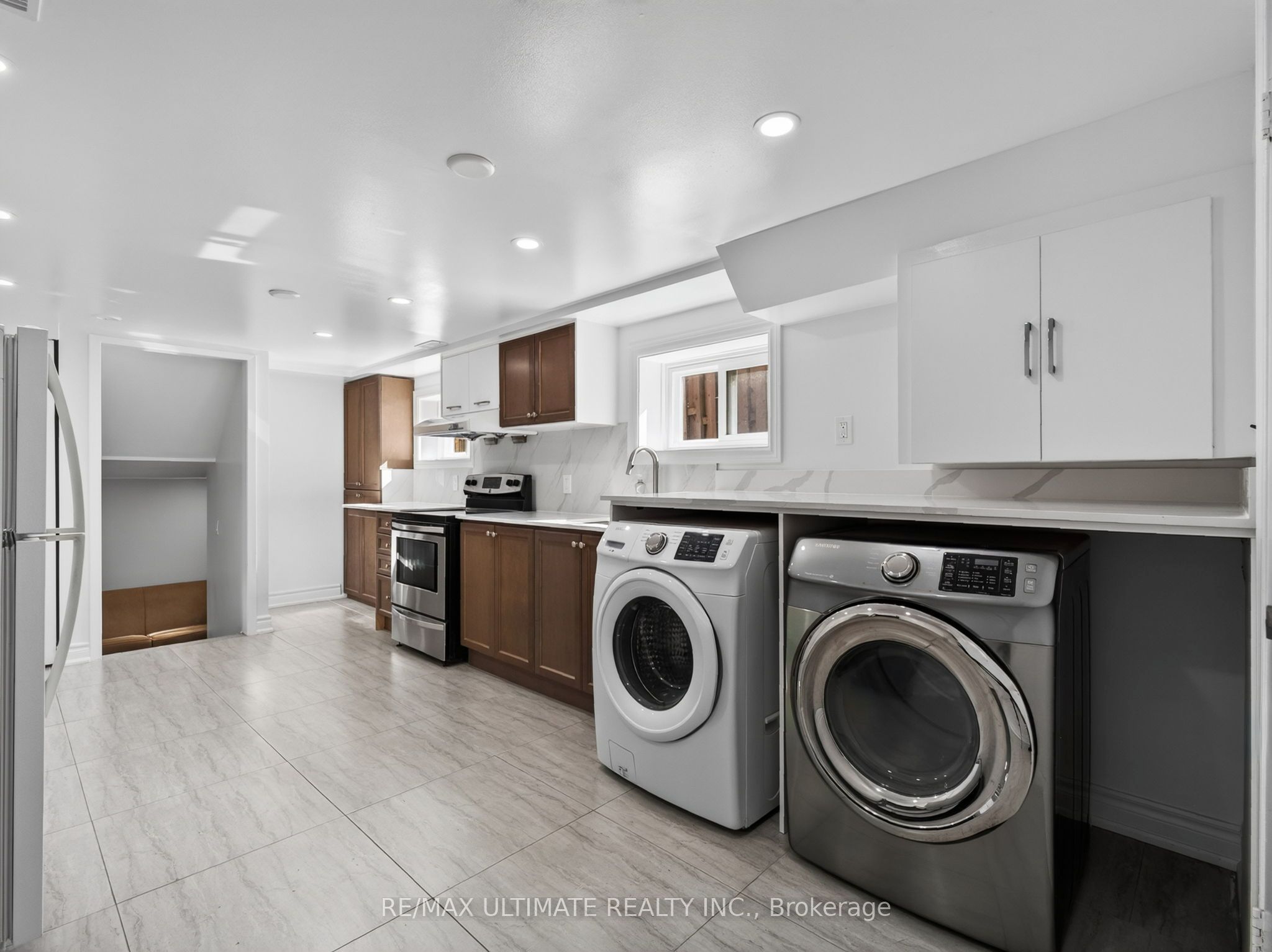 52 Revlis Crescent, Toronto, ON M1V 1E9 photo 4