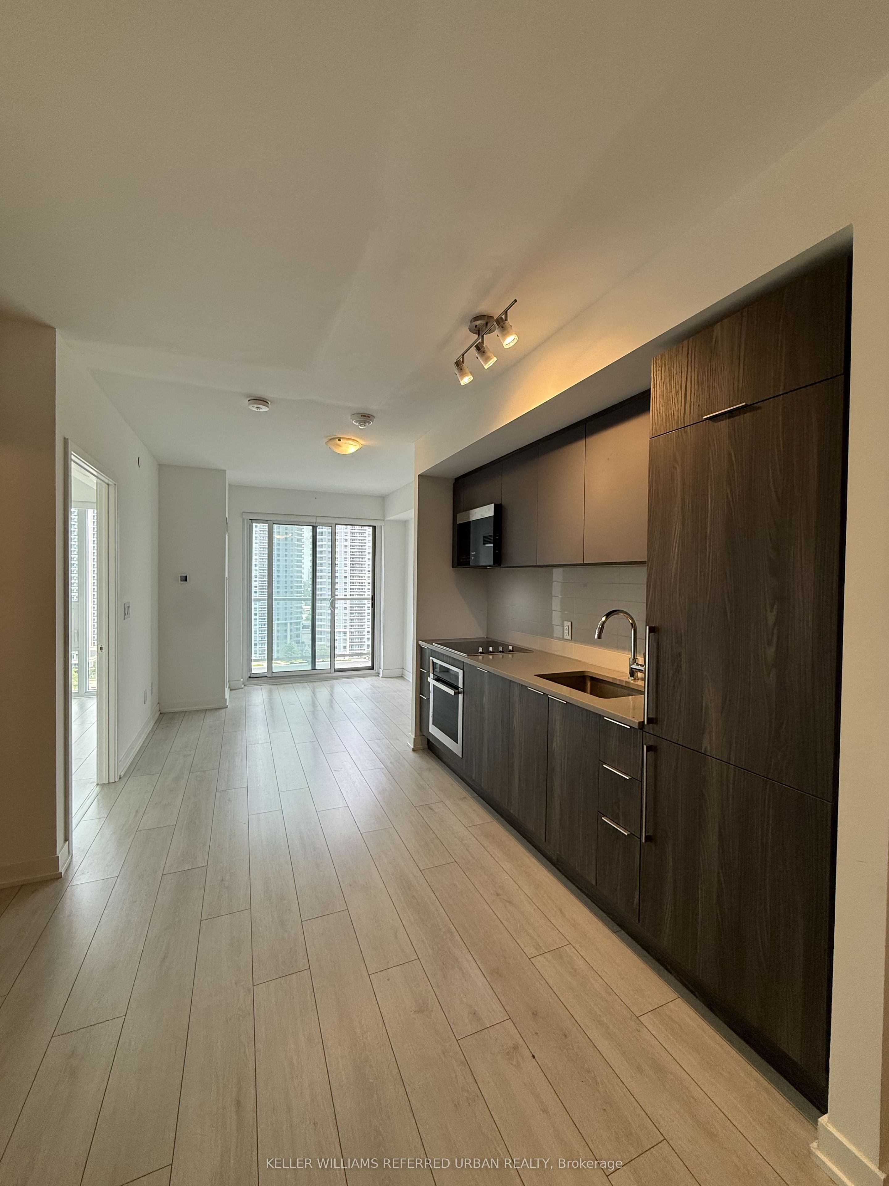 2033 Kennedy Road 1607, Toronto, ON M1T 3G2 photo 3