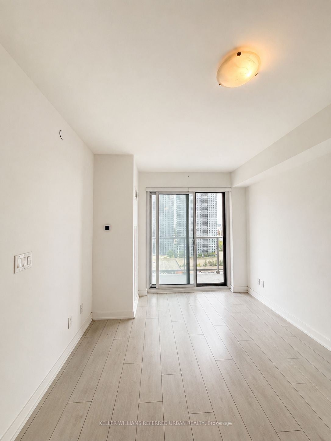 2033 Kennedy Road 1607, Toronto, ON M1T 3G2 photo 5