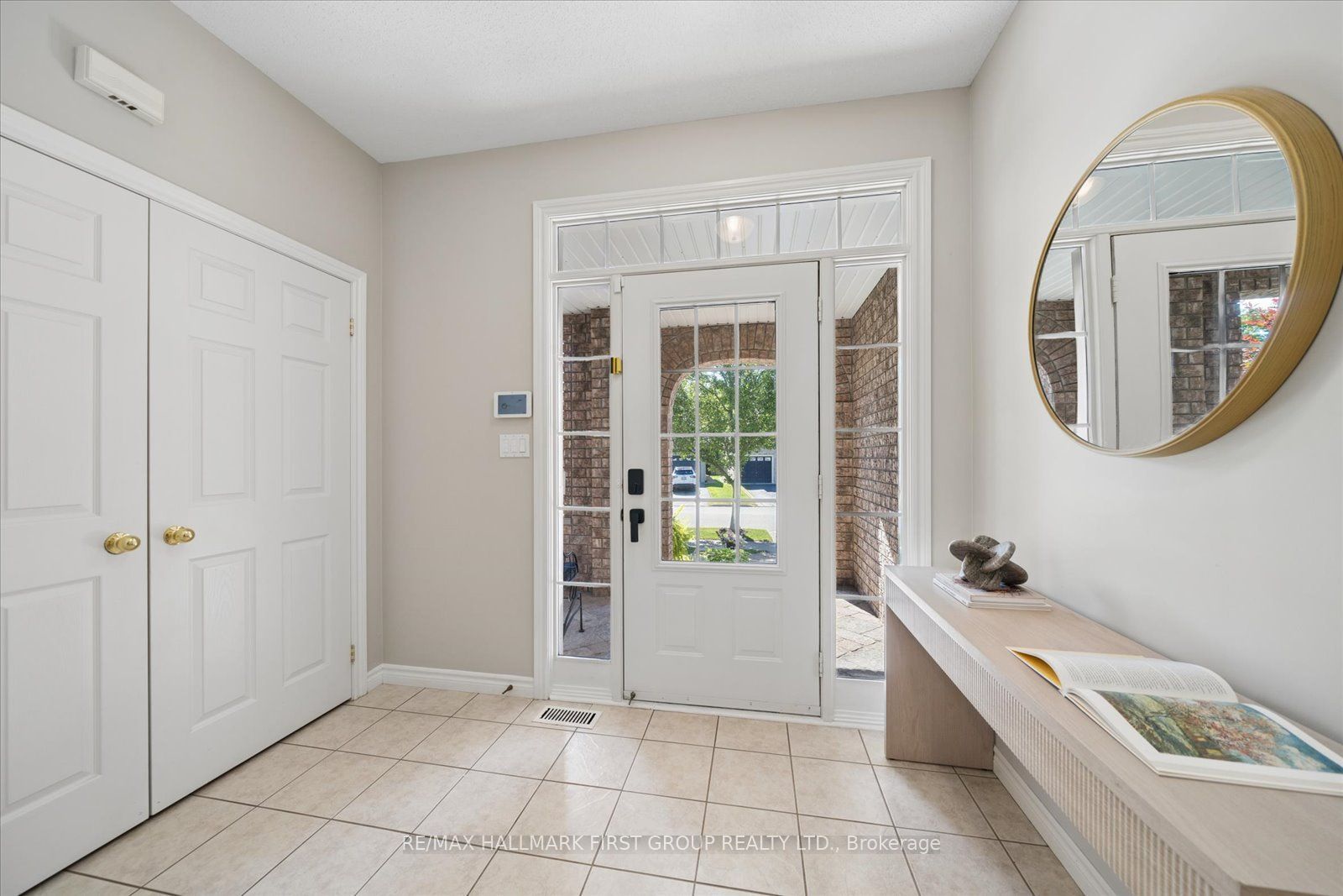 9 Pebblebrook Crescent, Whitby, ON L1R 3P4 photo 3