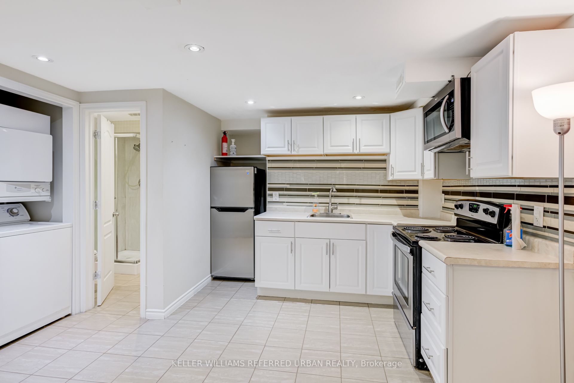 718 Edgewood Road S, Pickering, ON L1V 2Z6 photo 4