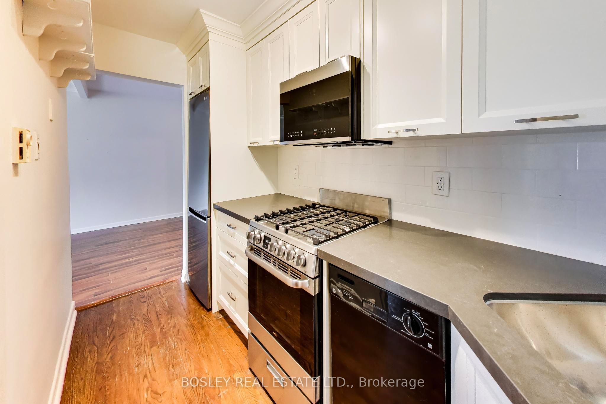 7 Norwood Road, Toronto, ON M4E 2R9 photo 4