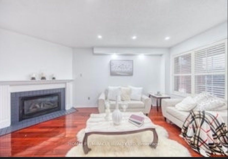 6 Adams Park Gate, Toronto, ON M1C 5A1 photo 3
