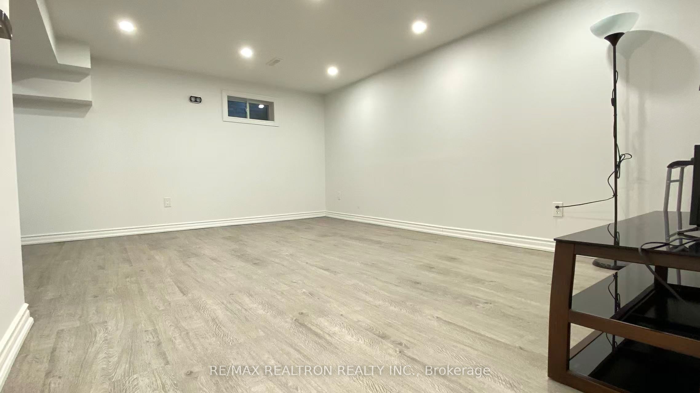 6 Cudham Drive BSMT, Toronto, ON M1S 3J6 photo 4