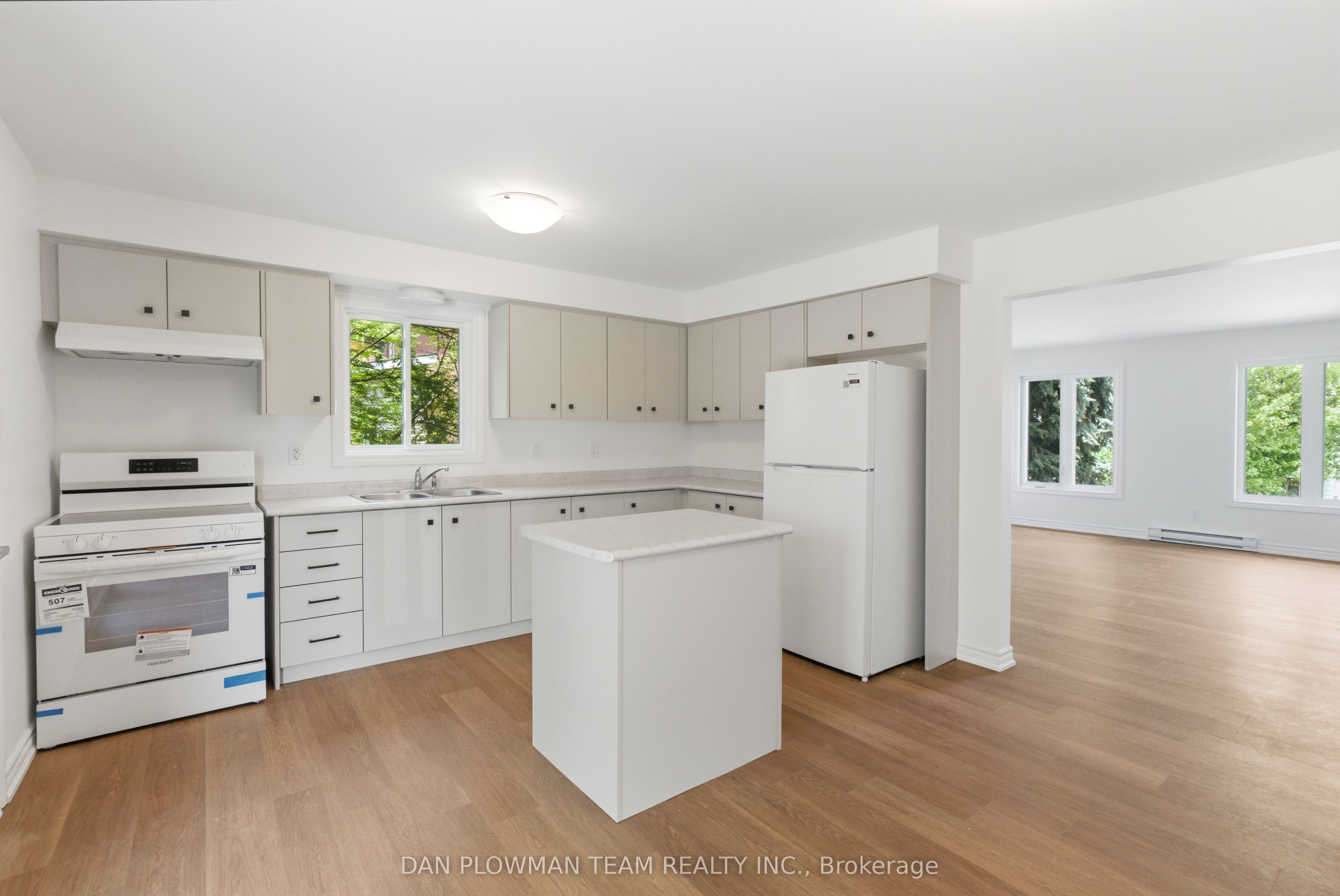 176 Nassau Street 1, Oshawa, ON L1J 4A5 photo 5
