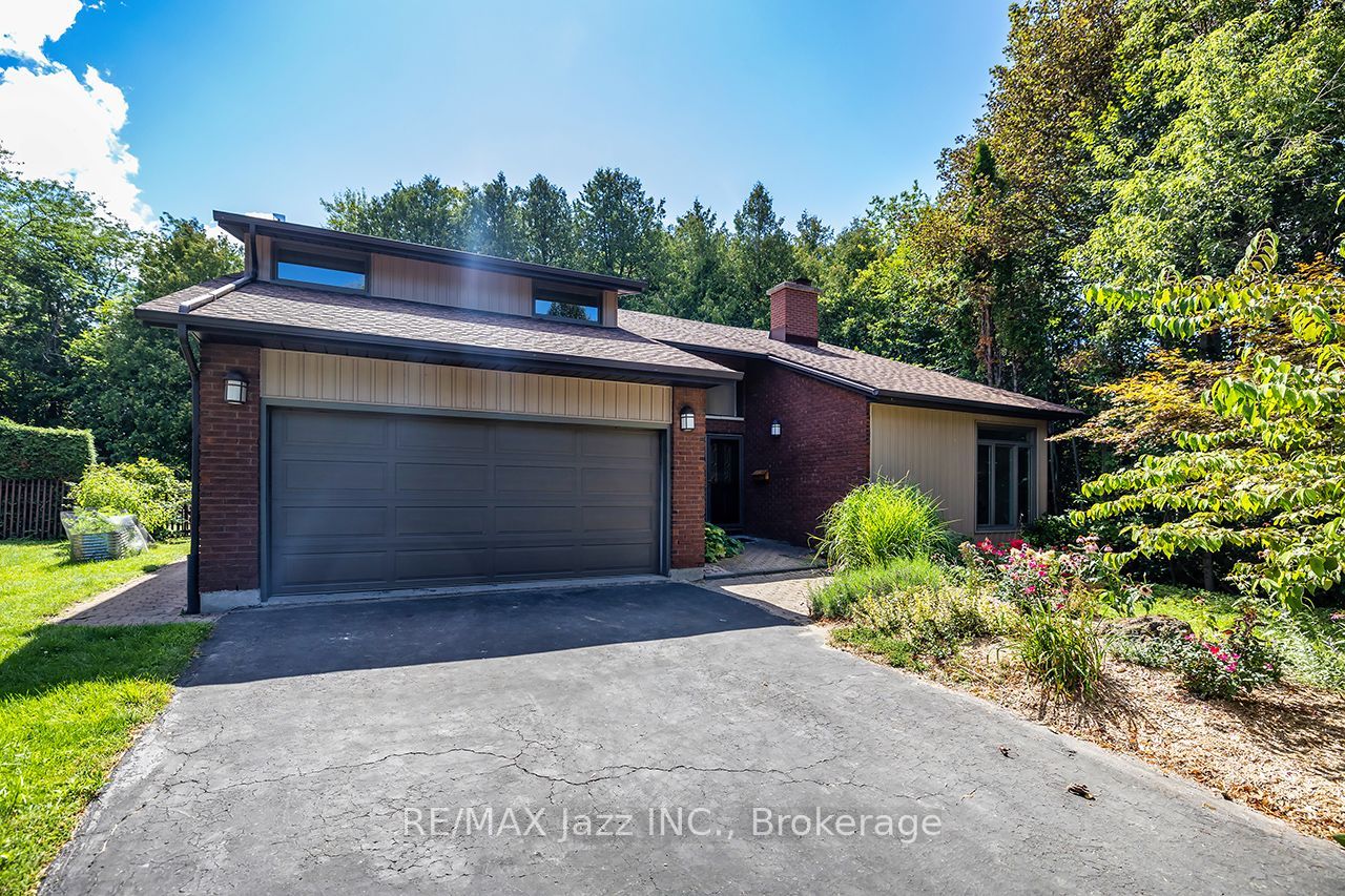 1005 Bluefinch Court, Oshawa, ON L1G 6Y1