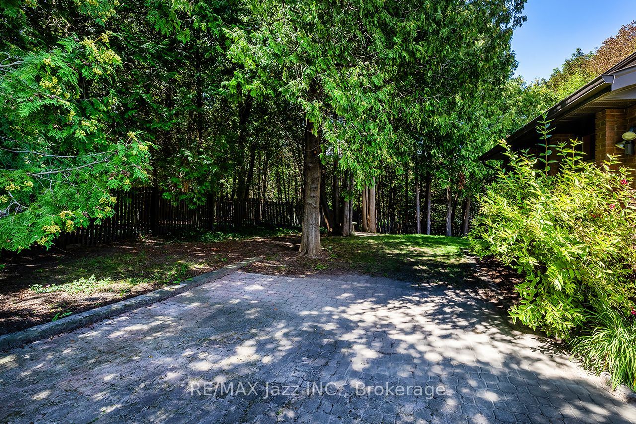 1005 Bluefinch Court, Oshawa, ON L1G 6Y1 photo 5