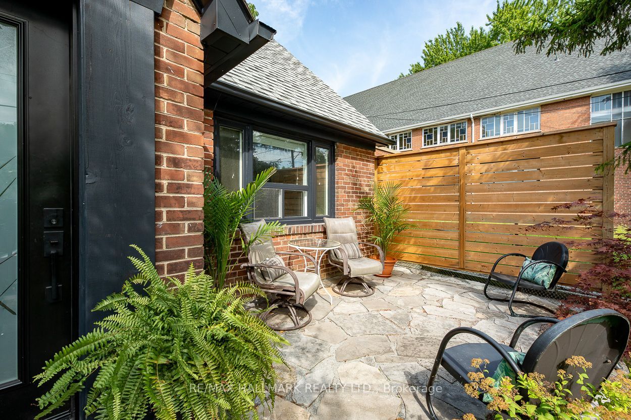 110 Lakeside Avenue, Toronto, ON M1N 3C1 photo 2