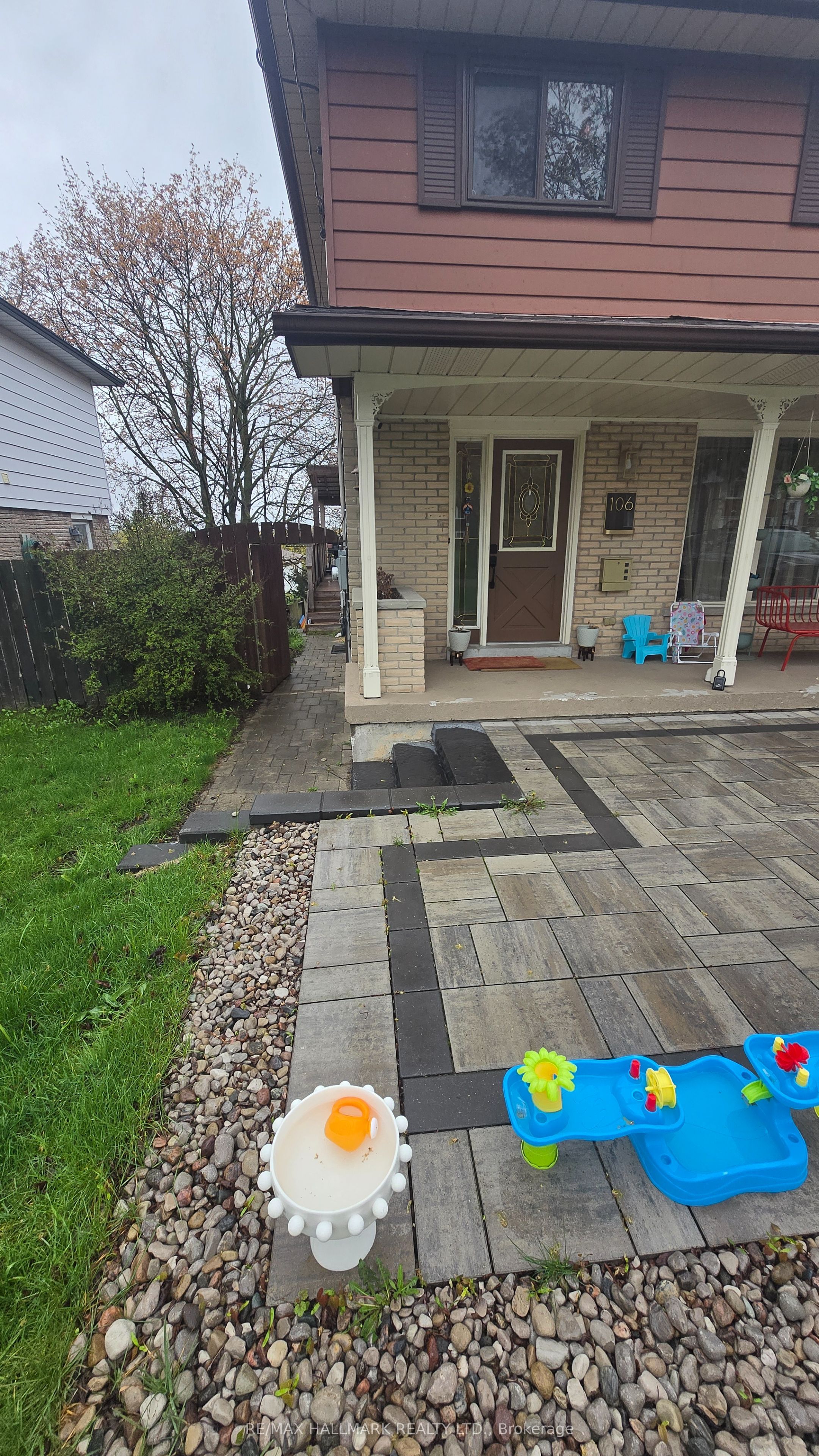 106 Springdale Crescent Lower Level, Oshawa, ON L1H 7C1 photo 3