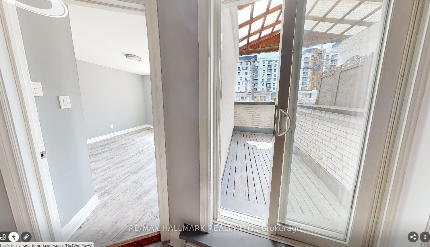 1610 Queen Street E 1, Toronto, ON M4L 1G2 photo 4