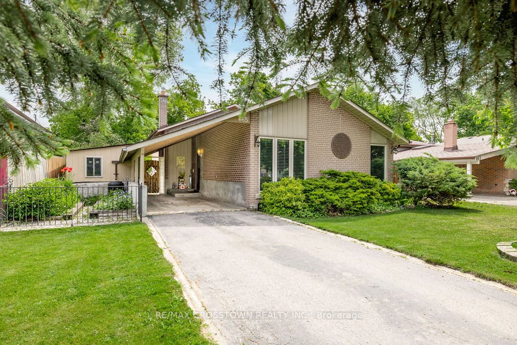 865 Krosno Boulevard, Pickering, ON L1W 1H2