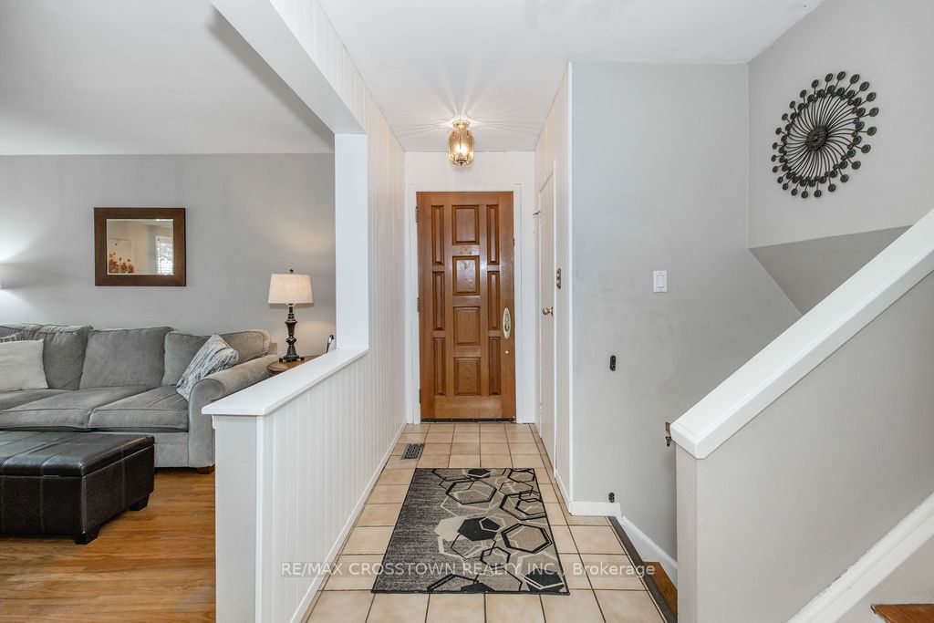865 Krosno Boulevard, Pickering, ON L1W 1H2 photo 2