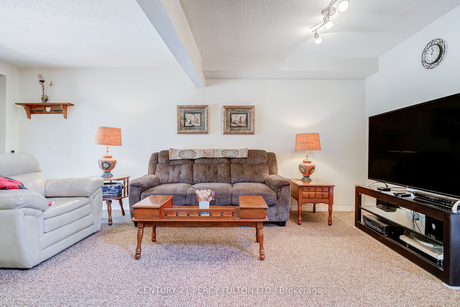 1391 Anton Square, Pickering, ON L1V 5T5 photo 4