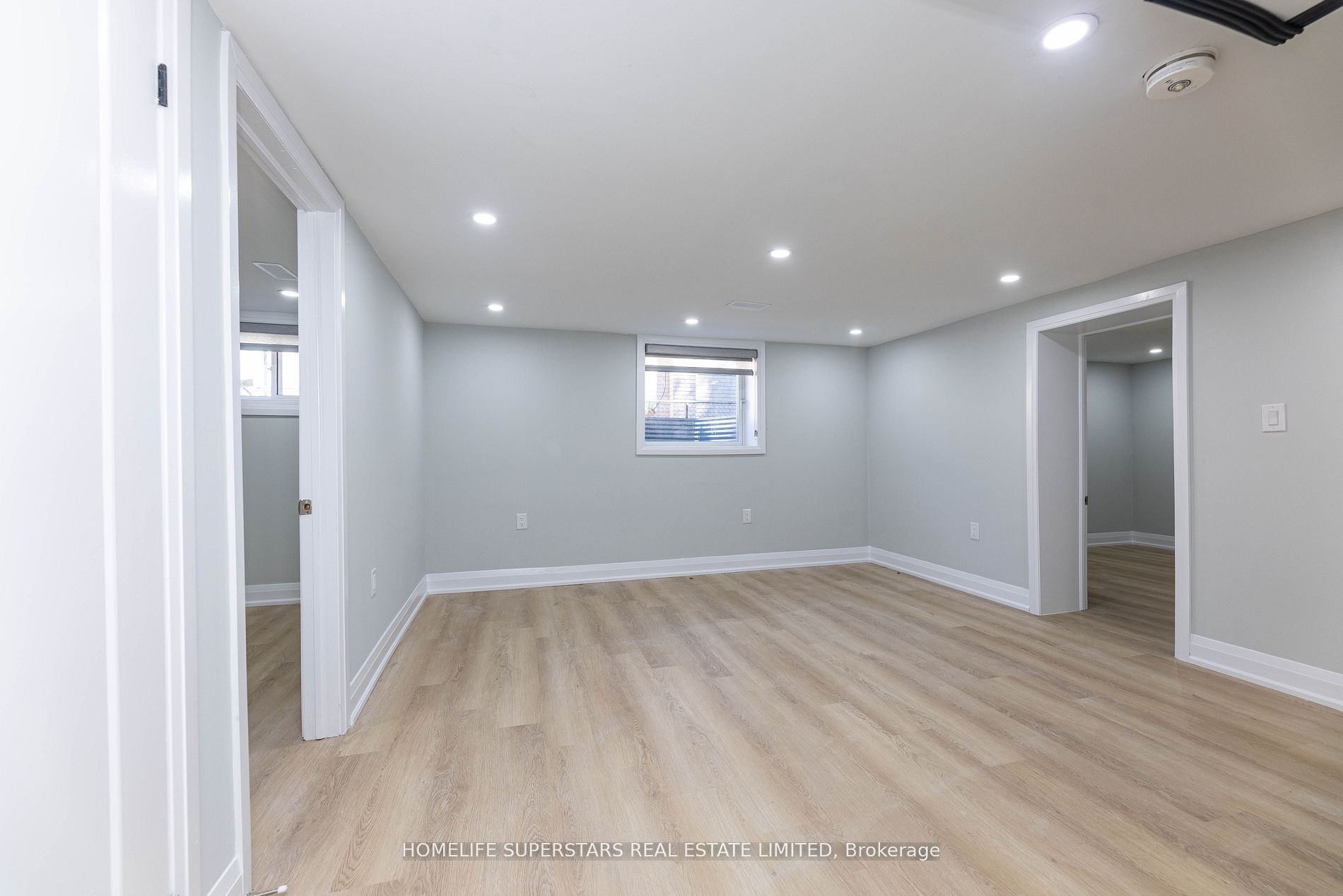 59 Hollyhedge Drive, Toronto, ON M1J 1X2 photo 2