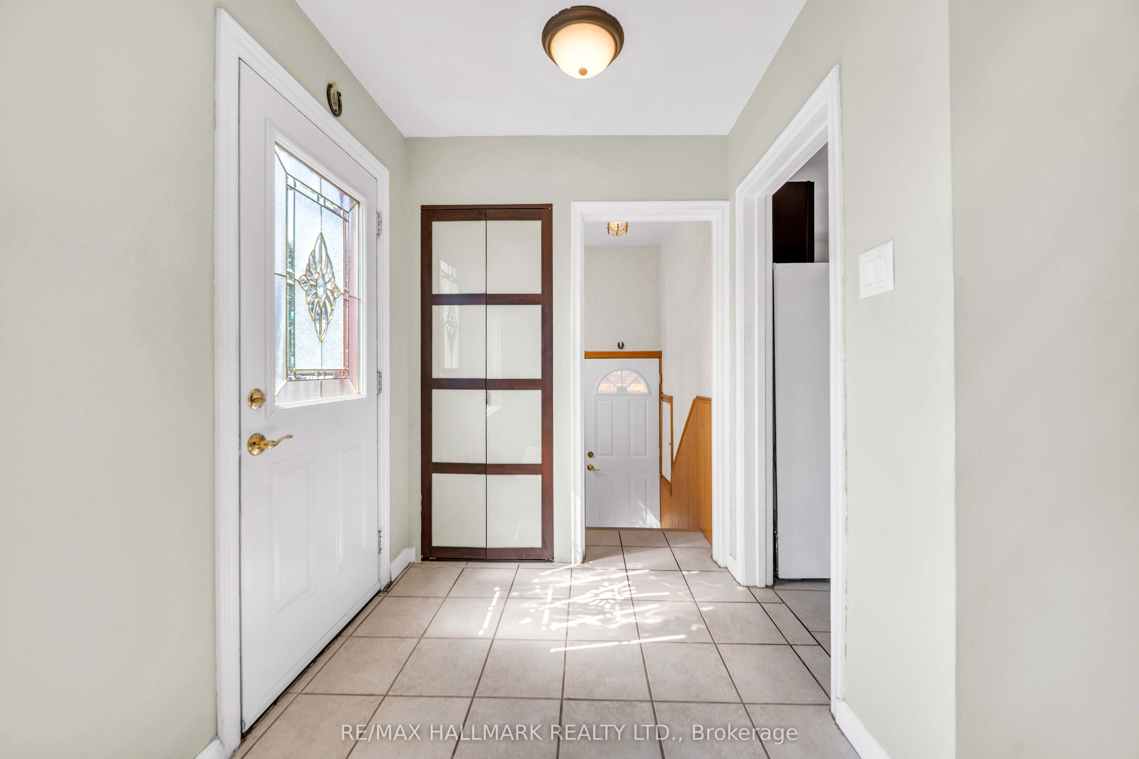 1557 Pharmacy Avenue, Toronto, ON M1R 2K4 photo 4