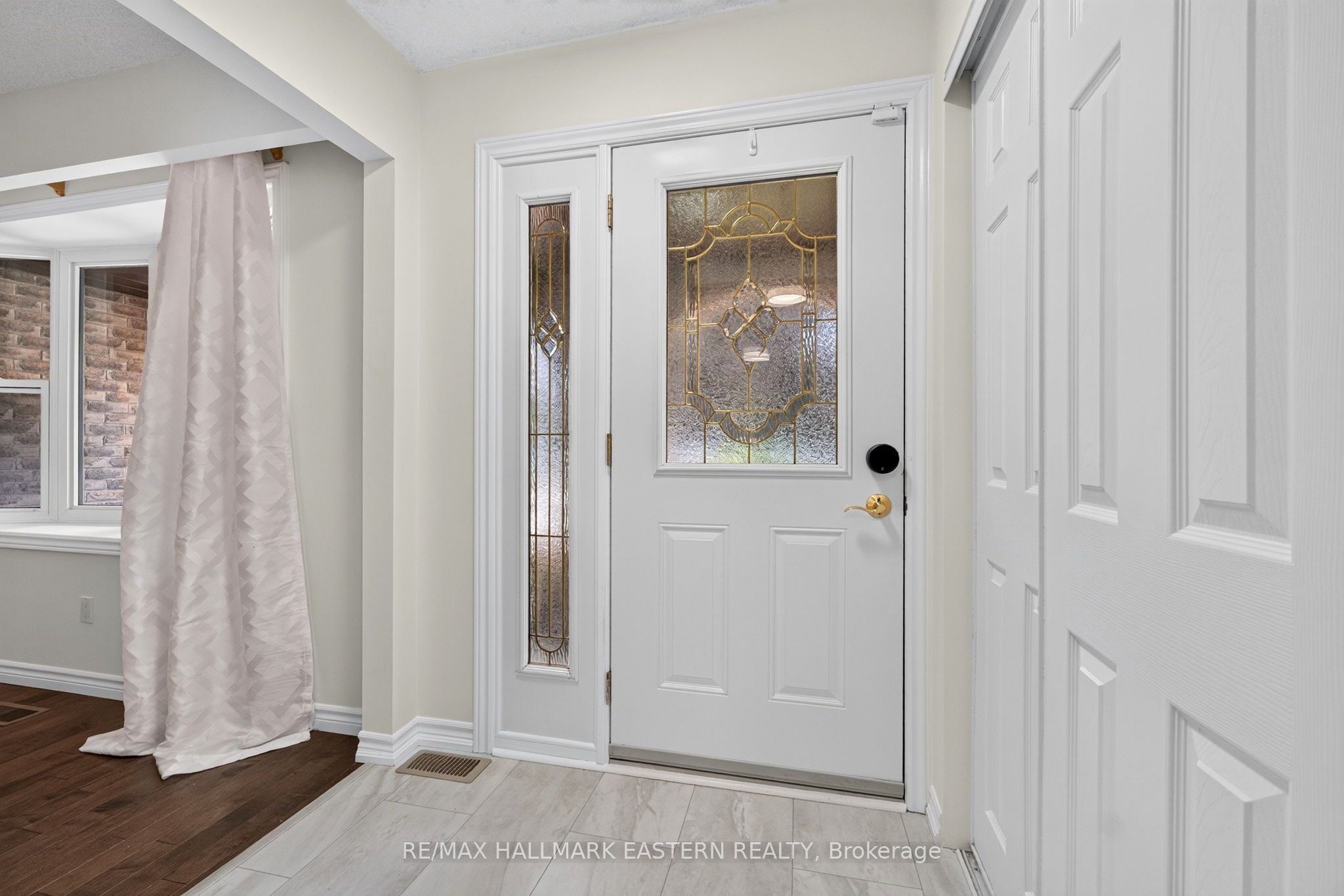529 Seville Street, Oshawa, ON L1J 6R5 photo 4