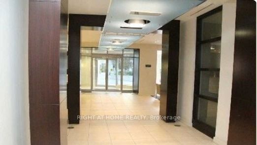 36 Lee Centre Drive 2016, Toronto, ON M1H 3K2 photo 2