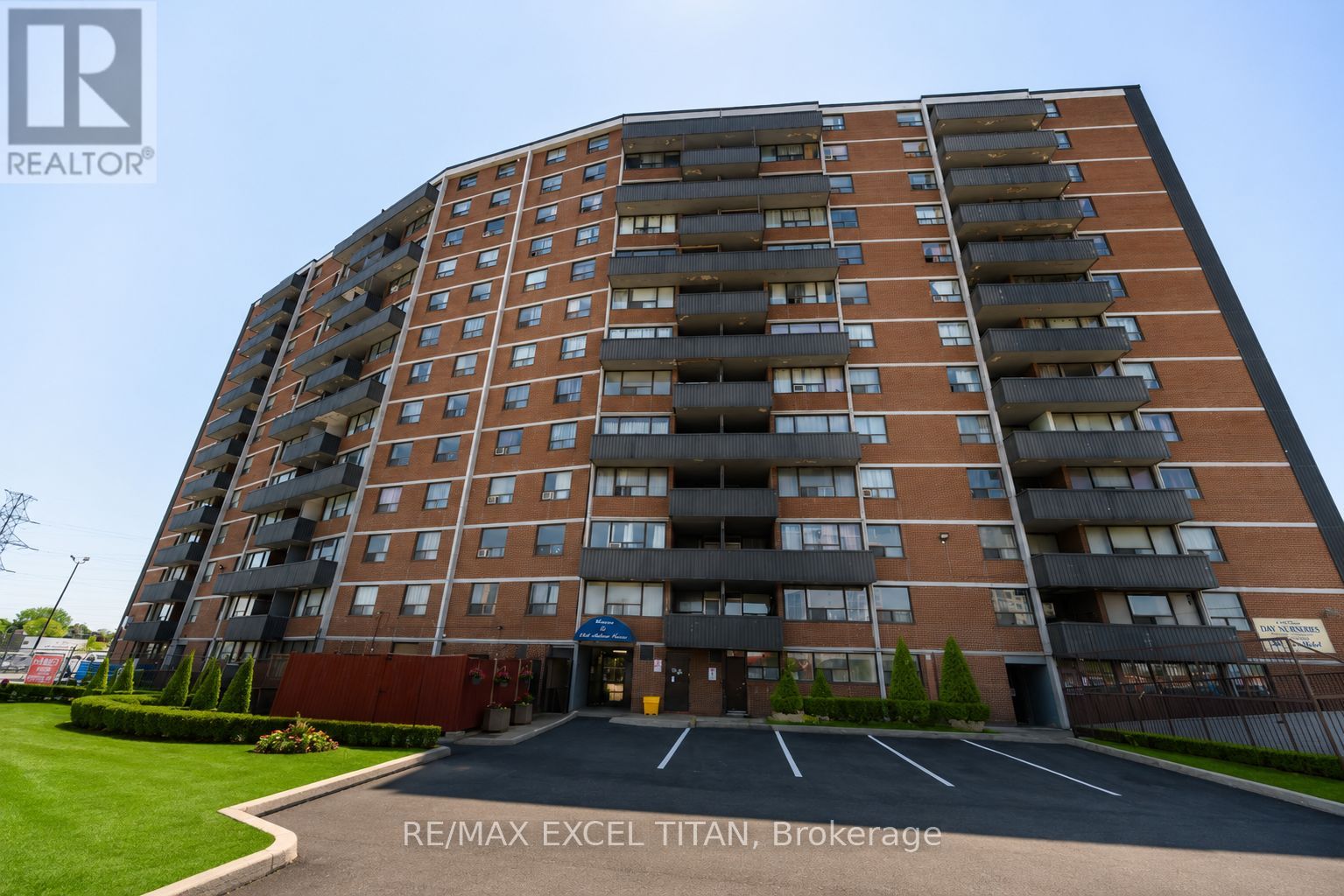 1385 Midland Avenue 1202, Toronto, ON M1P 3B8